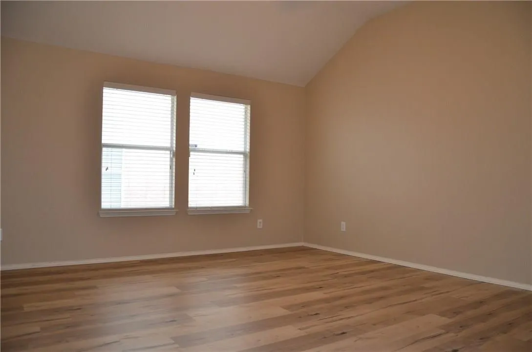 Single Family Residence For Rent in Tarrant County , 4241 Summer Star Lane, Fort Worth, Texas 76244, 3 Bedrooms, 2 Bathrooms, 2 Garage spaces, 2,086 Sqft, built in 2004, Price $2,200, mls#21267591, Real Estate Agent in Fort Worth, Homes For Rent in Tarrant county, Homes For Rent in Fort Worth, Realtor in Fort Worth Texas, Real Estate Brokerage Independent Realty Texas, Luminita Cordes Realtor