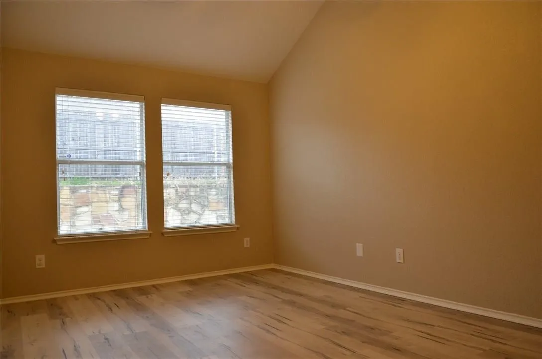 Single Family Residence For Rent in Tarrant County , 4241 Summer Star Lane, Fort Worth, Texas 76244, 3 Bedrooms, 2 Bathrooms, 2 Garage spaces, 2,086 Sqft, built in 2004, Price $2,200, mls#21267591, Real Estate Agent in Fort Worth, Homes For Rent in Tarrant county, Homes For Rent in Fort Worth, Realtor in Fort Worth Texas, Real Estate Brokerage Independent Realty Texas, Luminita Cordes Realtor