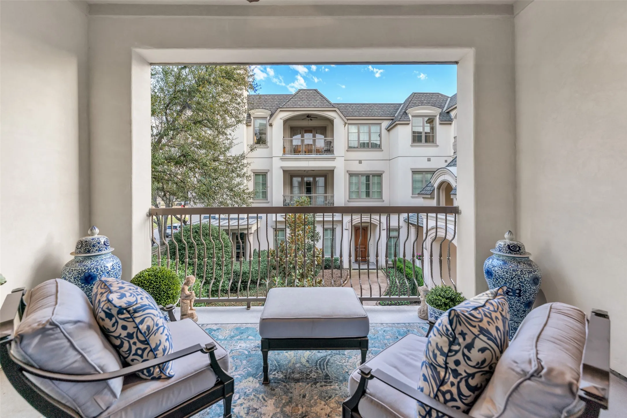 Condominium For Sale in Dallas County , 8511 Edgemere Road 201, Dallas, Texas 75225, 2 Bedrooms, 3 Bathrooms, 2 Garage spaces, 2,618 Sqft, built in 2004, Price $1,195,000, mls#21266040, Real Estate Agent in Dallas, Homes For Sale in Dallas county, Homes For Sale in Dallas, Realtor in Dallas Texas, Real Estate Brokerage Independent Realty Texas, Luminita Cordes Realtor