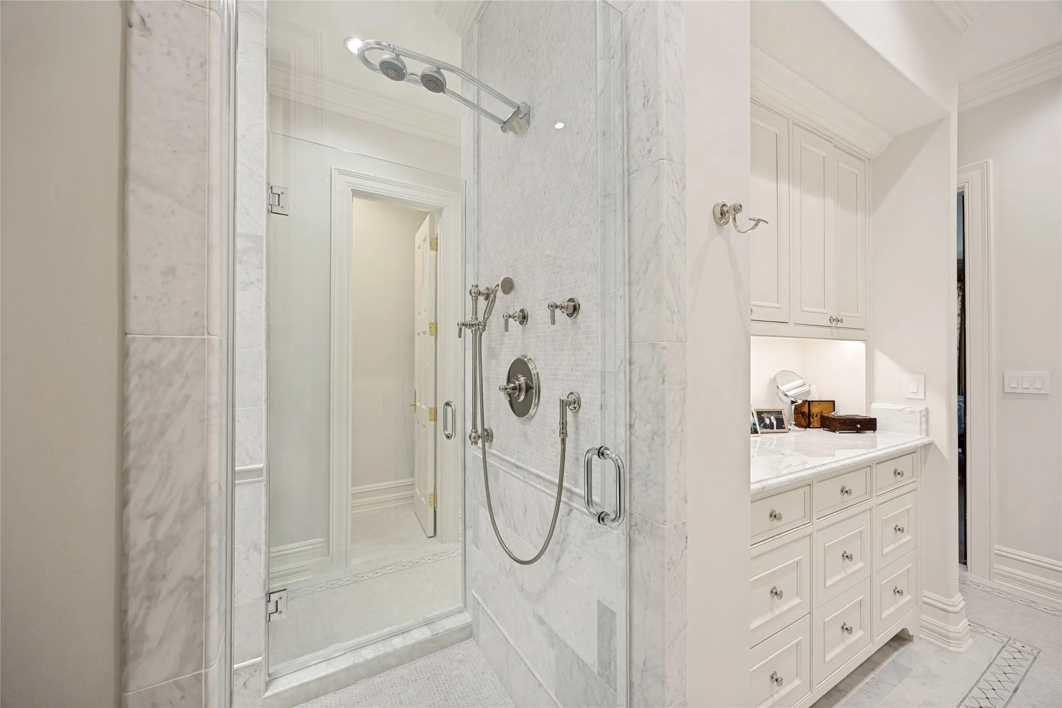 Condominium For Sale in Dallas County , 8511 Edgemere Road 201, Dallas, Texas 75225, 2 Bedrooms, 3 Bathrooms, 2 Garage spaces, 2,618 Sqft, built in 2004, Price $1,195,000, mls#21266040, Real Estate Agent in Dallas, Homes For Sale in Dallas county, Homes For Sale in Dallas, Realtor in Dallas Texas, Real Estate Brokerage Independent Realty Texas, Luminita Cordes Realtor