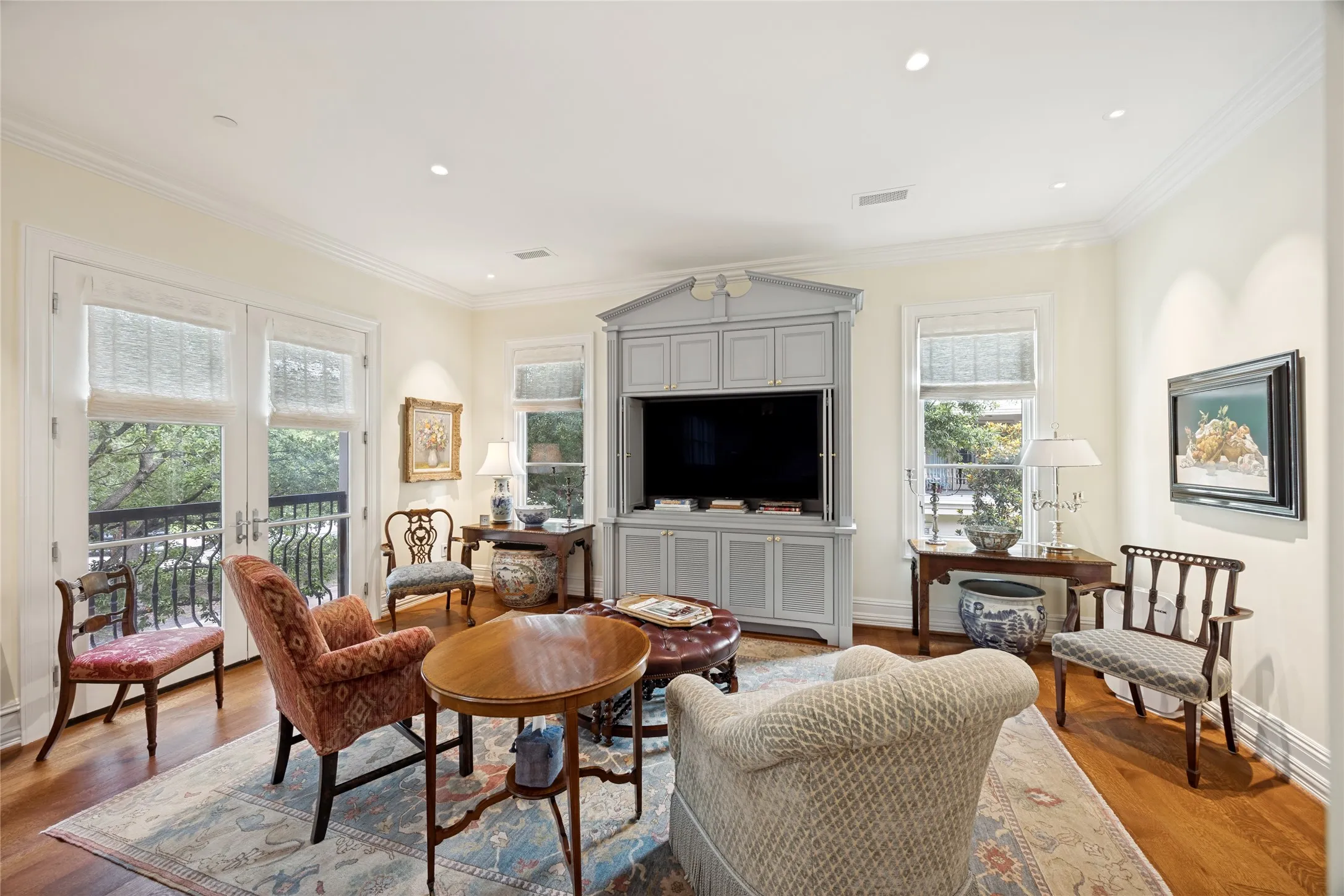 Condominium For Sale in Dallas County , 8511 Edgemere Road 201, Dallas, Texas 75225, 2 Bedrooms, 3 Bathrooms, 2 Garage spaces, 2,618 Sqft, built in 2004, Price $1,195,000, mls#21266040, Real Estate Agent in Dallas, Homes For Sale in Dallas county, Homes For Sale in Dallas, Realtor in Dallas Texas, Real Estate Brokerage Independent Realty Texas, Luminita Cordes Realtor