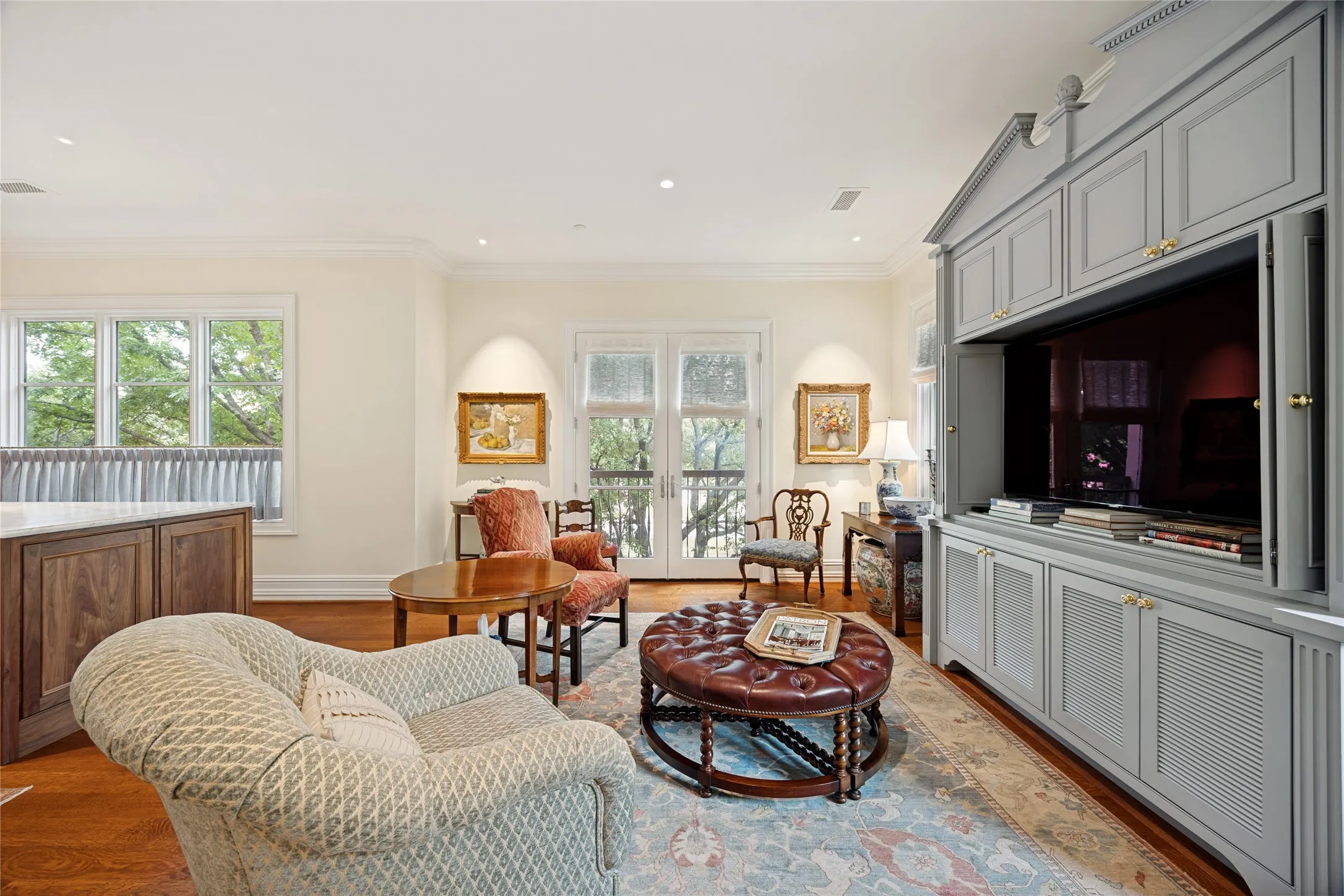 Condominium For Sale in Dallas County , 8511 Edgemere Road 201, Dallas, Texas 75225, 2 Bedrooms, 3 Bathrooms, 2 Garage spaces, 2,618 Sqft, built in 2004, Price $1,195,000, mls#21266040, Real Estate Agent in Dallas, Homes For Sale in Dallas county, Homes For Sale in Dallas, Realtor in Dallas Texas, Real Estate Brokerage Independent Realty Texas, Luminita Cordes Realtor