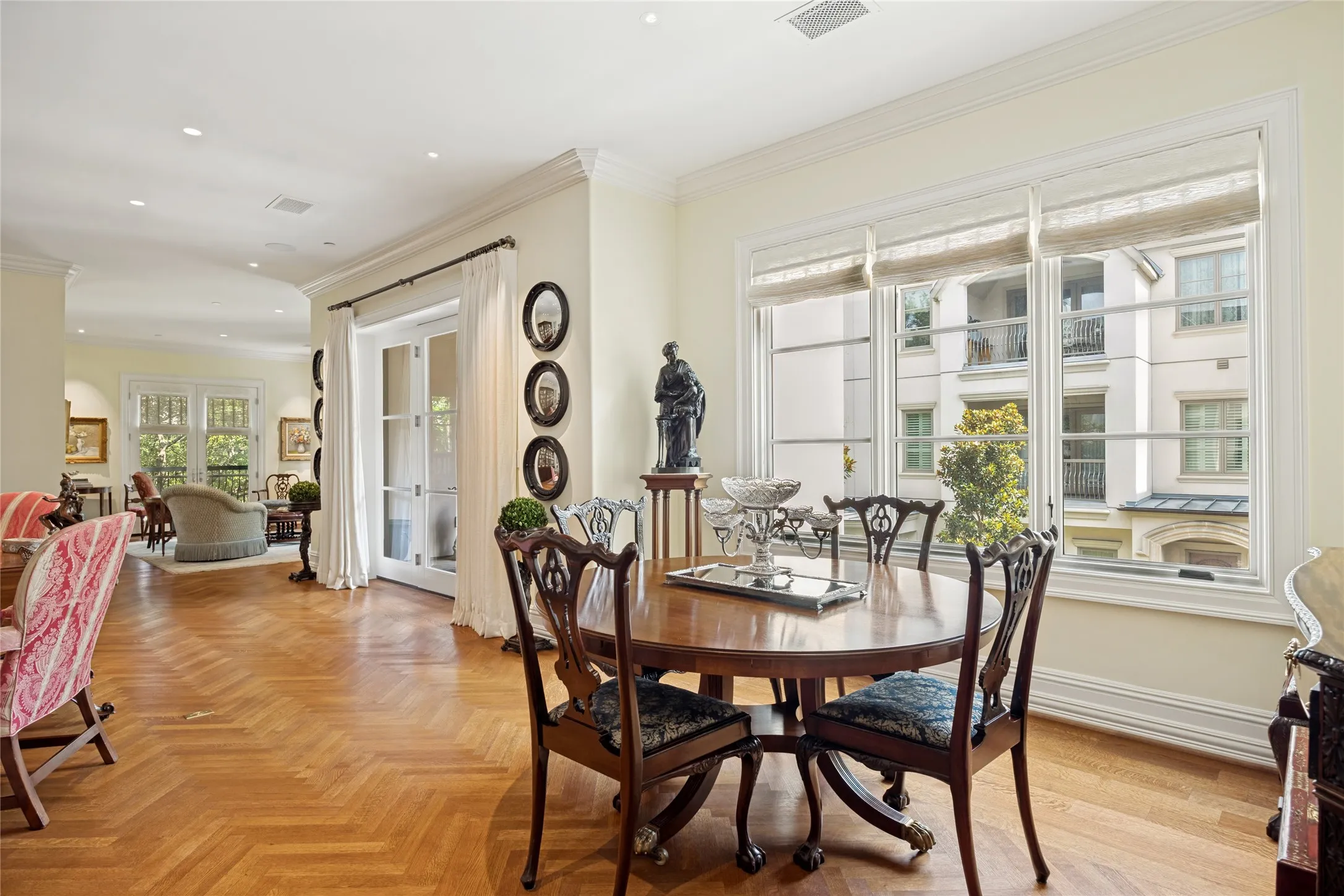 Condominium For Sale in Dallas County , 8511 Edgemere Road 201, Dallas, Texas 75225, 2 Bedrooms, 3 Bathrooms, 2 Garage spaces, 2,618 Sqft, built in 2004, Price $1,195,000, mls#21266040, Real Estate Agent in Dallas, Homes For Sale in Dallas county, Homes For Sale in Dallas, Realtor in Dallas Texas, Real Estate Brokerage Independent Realty Texas, Luminita Cordes Realtor
