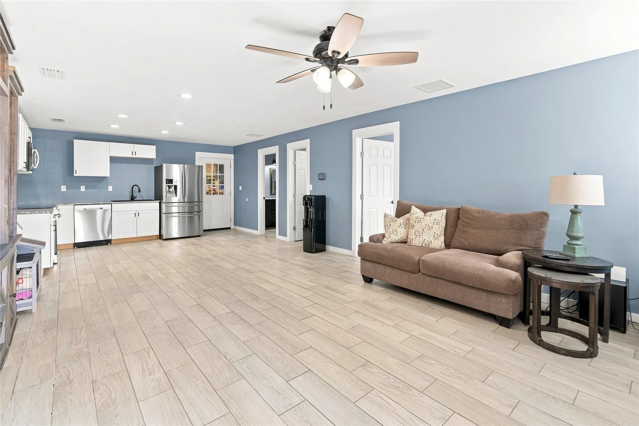 900 SQ FT APARTMENT