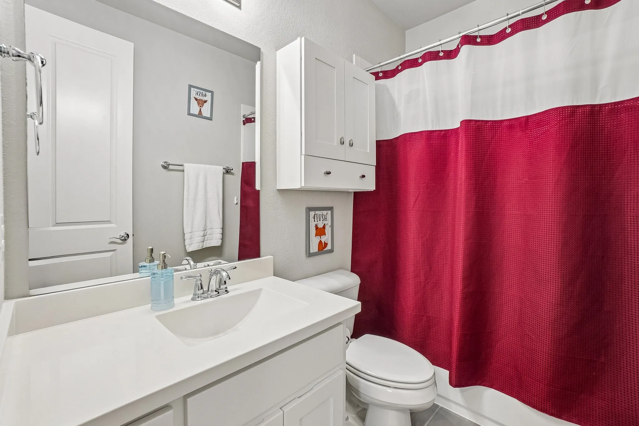 Single Family Residence For Sale in Collin County , 8901 Cedar Basin Drive, Mc Kinney, Texas 75071, 4 Bedroom, 3 Bathroom, 3 Garage spaces, 2,347 Sqft, built in 2020, mls#21266365, Real Estate Agent in Mc Kinney, Homes For Sale in Collin county, Homes For Sale in Mc Kinney, Realtor in Mc Kinney Texas, Real Estate Brokerage Independent Realty Texas, Luminita Cordes Realtor