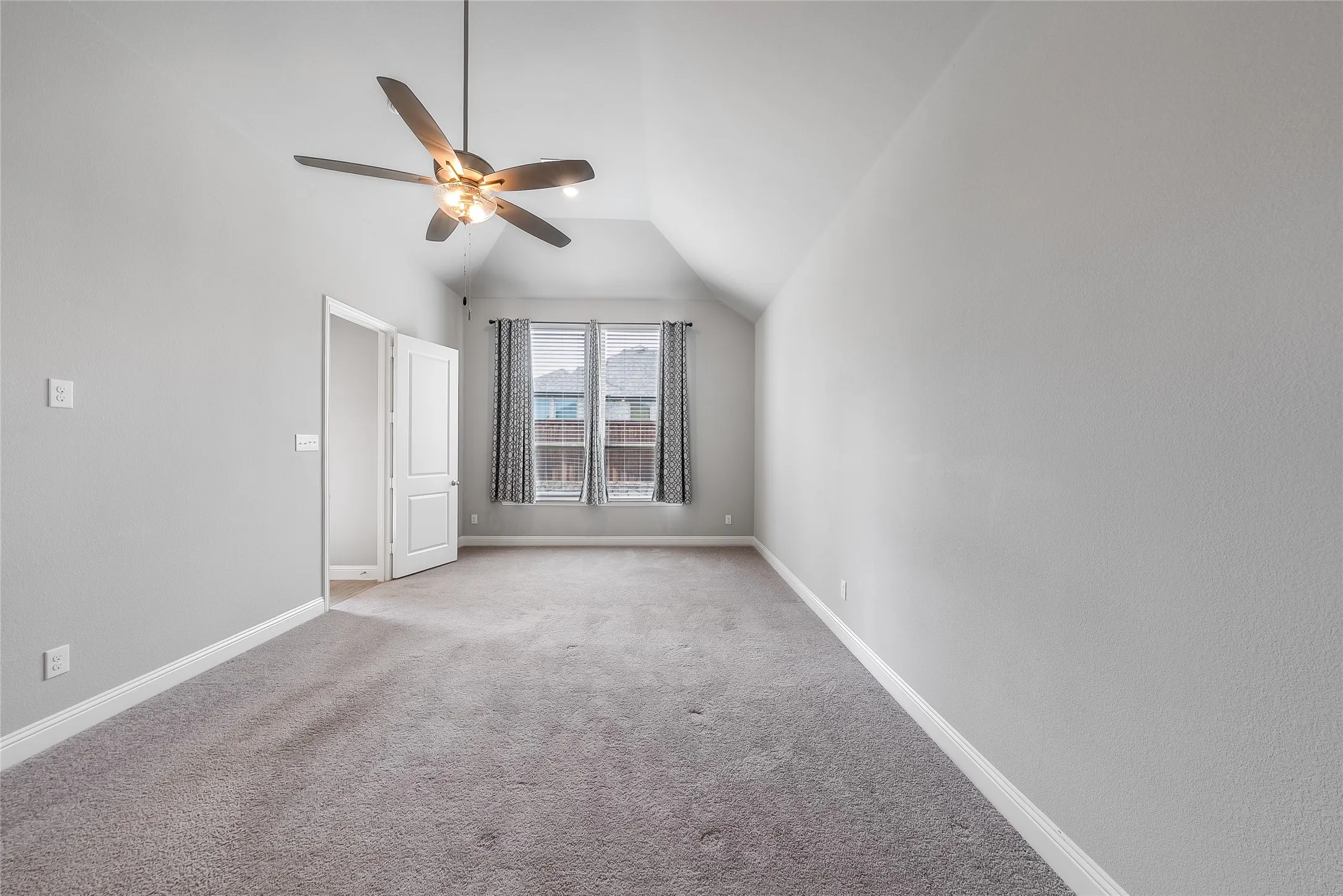 Single Family Residence For Sale in Collin County , 8901 Cedar Basin Drive, Mc Kinney, Texas 75071, 4 Bedroom, 3 Bathroom, 3 Garage spaces, 2,347 Sqft, built in 2020, mls#21266365, Real Estate Agent in Mc Kinney, Homes For Sale in Collin county, Homes For Sale in Mc Kinney, Realtor in Mc Kinney Texas, Real Estate Brokerage Independent Realty Texas, Luminita Cordes Realtor