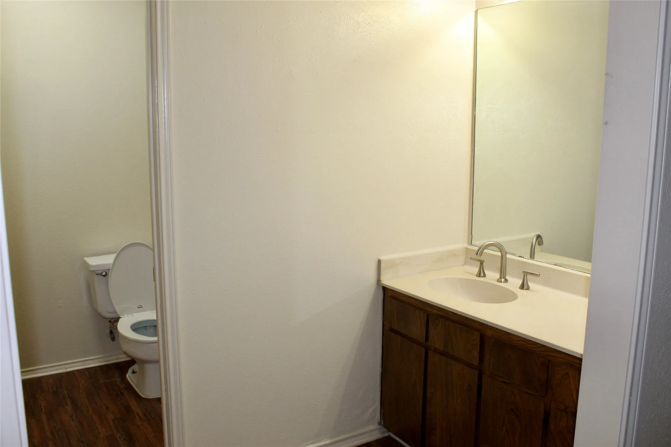Duplex For Rent in Denton County , 2207 Canterbury Court, Denton, Texas 76205, 3 Bedroom, 2 Bathroom, 2 Garage spaces, 1,528 Sqft, built in 1979, mls#21267107, Real Estate Agent in Denton, Homes For Rent in Denton county, Homes For Rent in Denton, Realtor in Denton Texas, Real Estate Brokerage Independent Realty Texas, Luminita Cordes Realtor