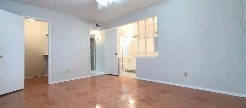 Single Family Residence For Sale in Dallas County , 1113 Maydelle Lane, Garland, Texas 75042, 5 Bedrooms, 2 Bathrooms, 2 Garage spaces, 1,949 Sqft, built in 1980, Price $329,900, mls#21260666, Real Estate Agent in Garland, Homes For Sale in Dallas county, Homes For Sale in Garland, Realtor in Garland Texas, Real Estate Brokerage Independent Realty Texas, Luminita Cordes Realtor