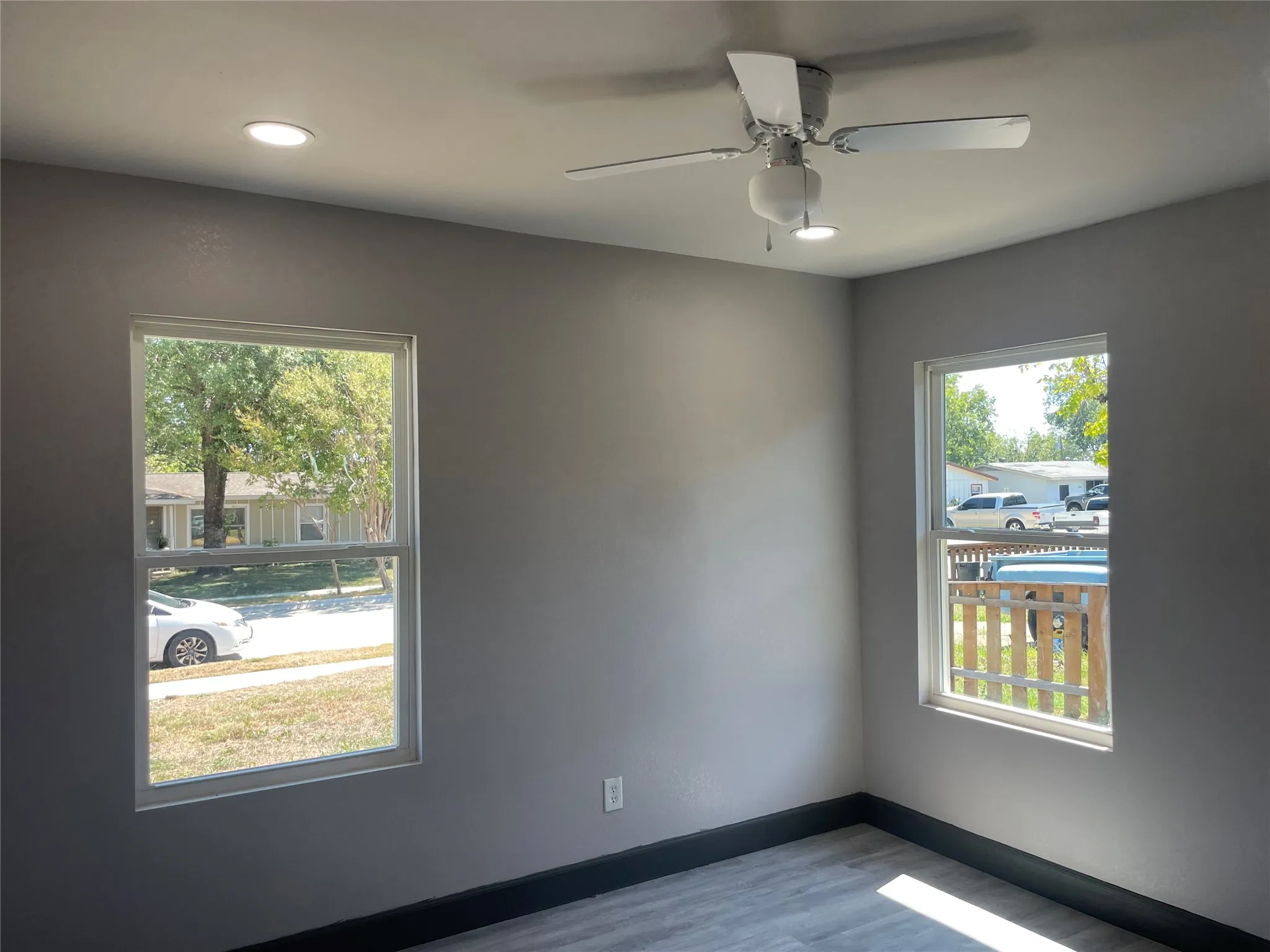 Single Family Residence For Sale in Dallas County , 133 Darien Drive, Mesquite, Texas 75149, 4 Bedroom, 2 Bathroom, Garage spaces, 1,268 Sqft, built in 1956, mls#21267652, Real Estate Agent in Mesquite, Homes For Sale in Dallas county, Homes For Sale in Mesquite, Realtor in Mesquite Texas, Real Estate Brokerage Independent Realty Texas, Luminita Cordes Realtor