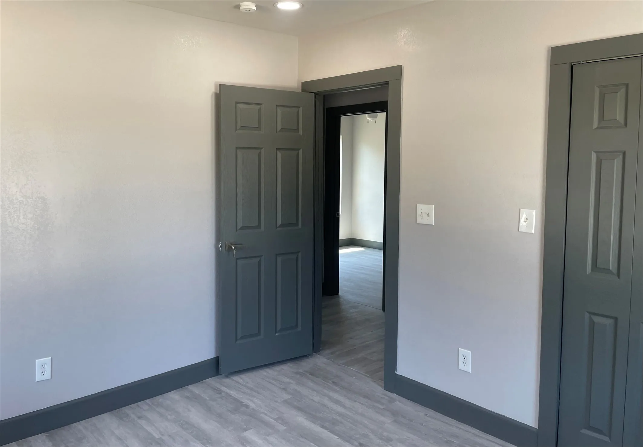 Single Family Residence For Sale in Dallas County , 133 Darien Drive, Mesquite, Texas 75149, 4 Bedroom, 2 Bathroom, Garage spaces, 1,268 Sqft, built in 1956, mls#21267652, Real Estate Agent in Mesquite, Homes For Sale in Dallas county, Homes For Sale in Mesquite, Realtor in Mesquite Texas, Real Estate Brokerage Independent Realty Texas, Luminita Cordes Realtor