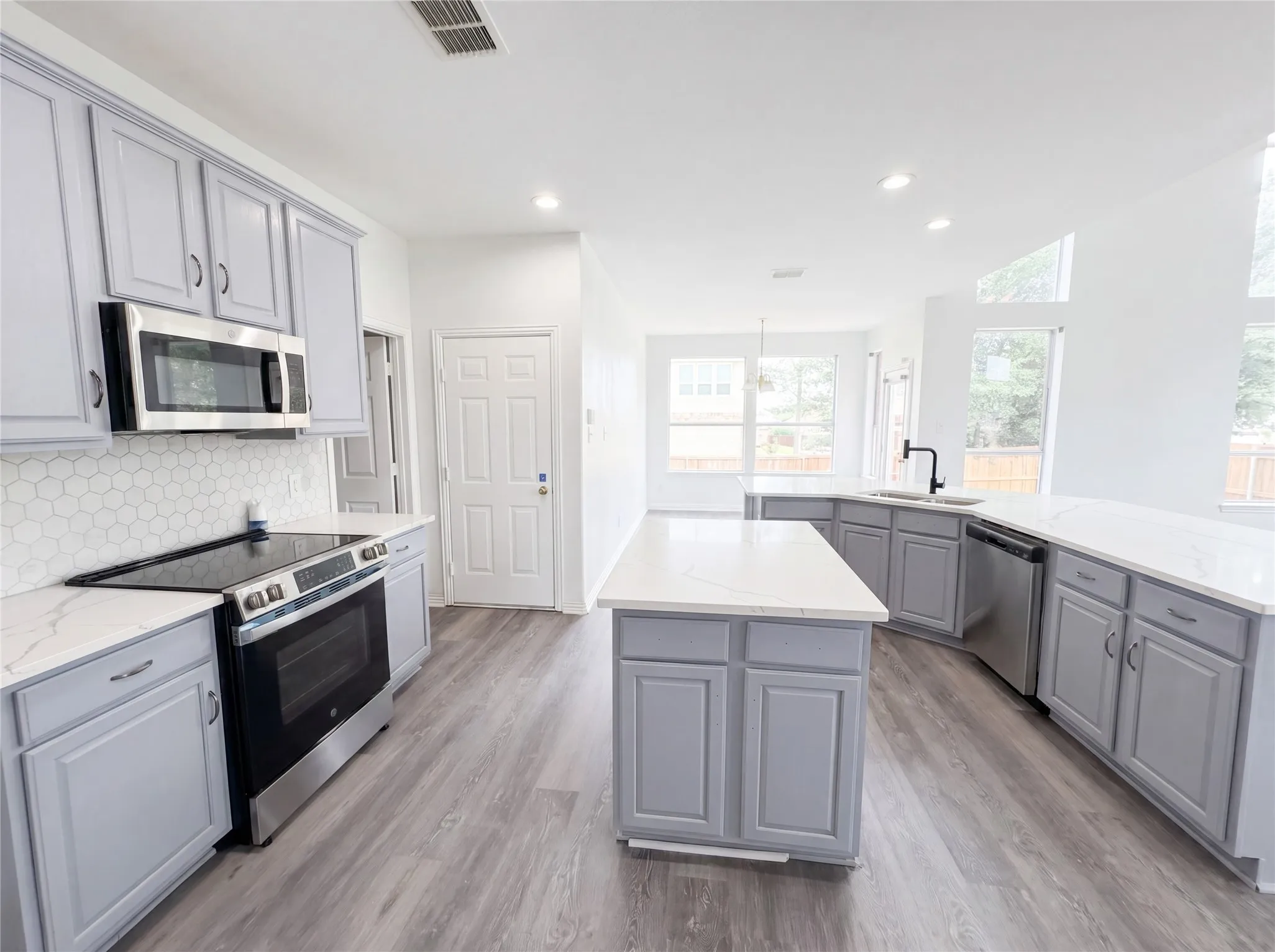 Single Family Residence For Sale in Collin County , 3853 Wintergreen Drive, Plano, Texas 75074, 5 Bedroom, 4 Bathroom, 3 Garage spaces, 3,572 Sqft, built in 2003, mls#21267649, Real Estate Agent in Plano, Homes For Sale in Collin county, Homes For Sale in Plano, Realtor in Plano Texas, Real Estate Brokerage Independent Realty Texas, Luminita Cordes Realtor