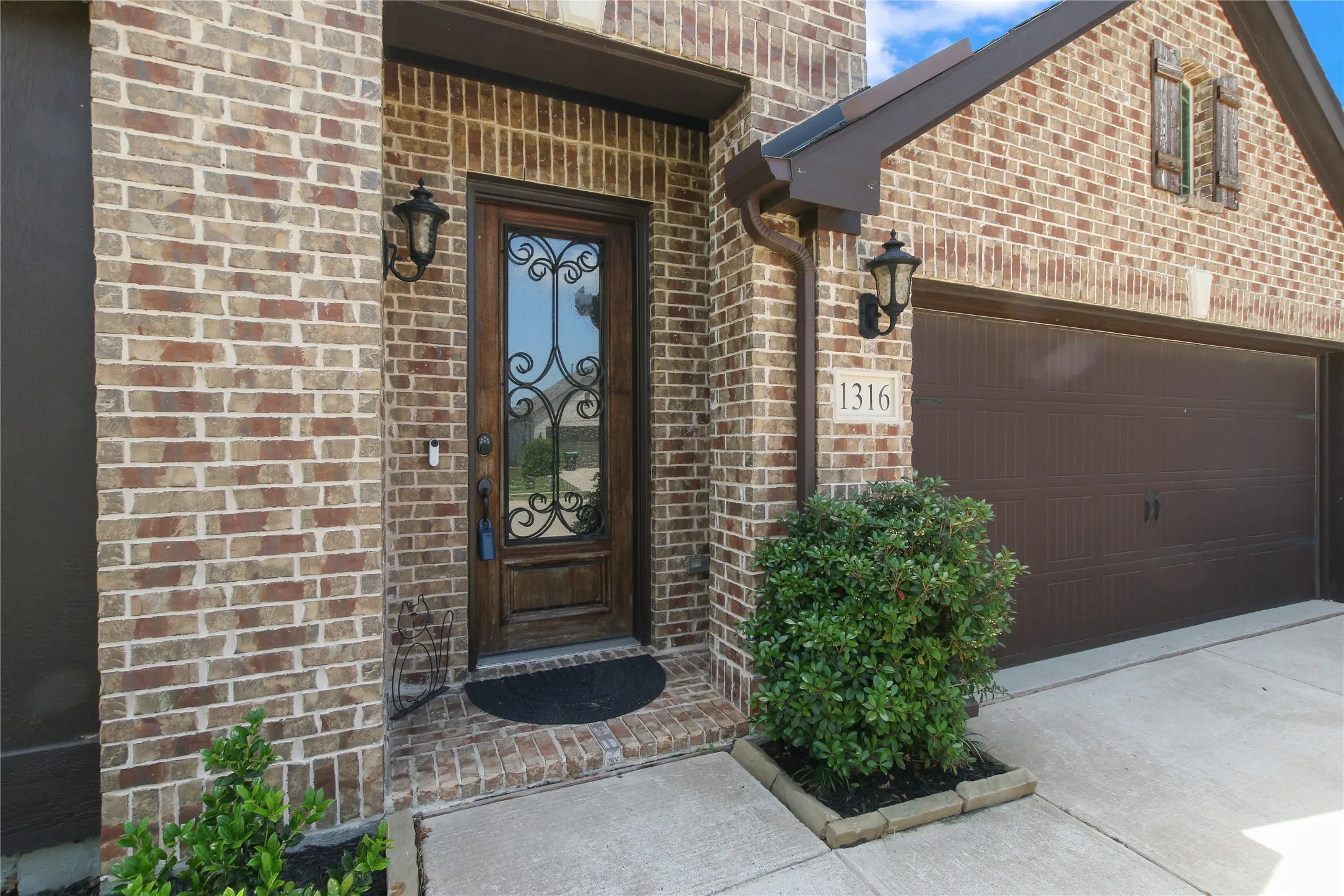 Single Family Residence For Sale in Denton County , 1316 Stoneleigh Place, Aubrey, Texas 76227, 4 Bedrooms, 3 Bathrooms, 2 Garage spaces, 2,456 Sqft, built in 2021, Price $419,000, mls#21267299, Real Estate Agent in Aubrey, Homes For Sale in Denton county, Homes For Sale in Aubrey, Realtor in Aubrey Texas, Real Estate Brokerage Independent Realty Texas, Luminita Cordes Realtor