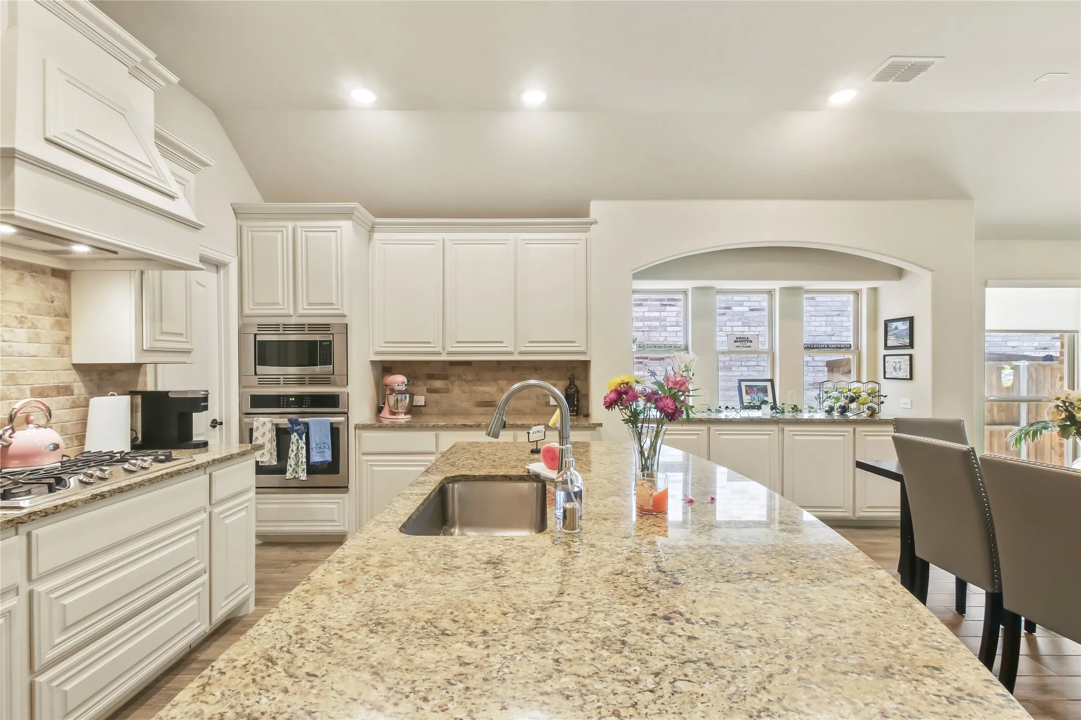 Single Family Residence For Sale in Denton County , 1316 Stoneleigh Place, Aubrey, Texas 76227, 4 Bedrooms, 3 Bathrooms, 2 Garage spaces, 2,456 Sqft, built in 2021, Price $419,000, mls#21267299, Real Estate Agent in Aubrey, Homes For Sale in Denton county, Homes For Sale in Aubrey, Realtor in Aubrey Texas, Real Estate Brokerage Independent Realty Texas, Luminita Cordes Realtor