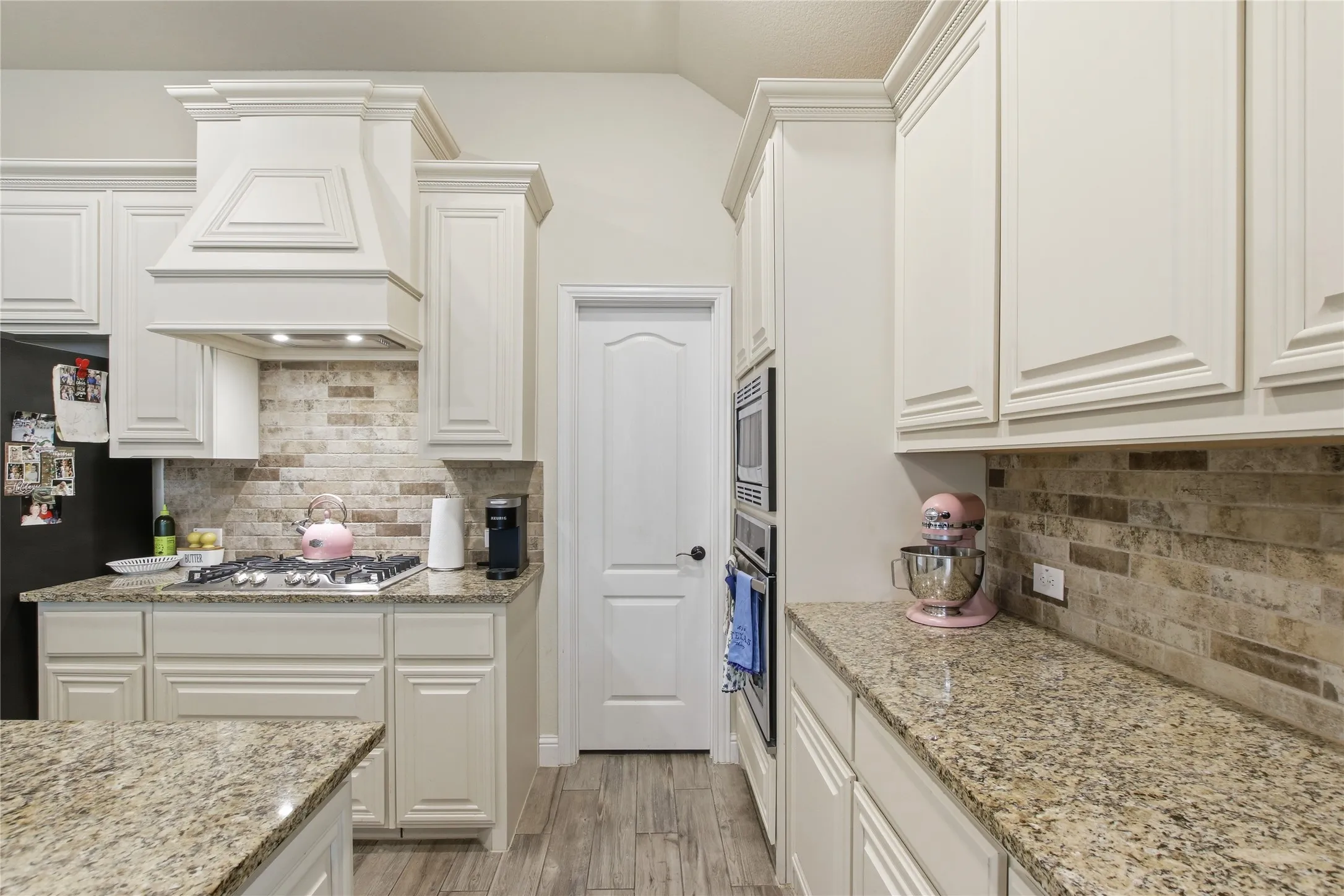 Single Family Residence For Sale in Denton County , 1316 Stoneleigh Place, Aubrey, Texas 76227, 4 Bedrooms, 3 Bathrooms, 2 Garage spaces, 2,456 Sqft, built in 2021, Price $419,000, mls#21267299, Real Estate Agent in Aubrey, Homes For Sale in Denton county, Homes For Sale in Aubrey, Realtor in Aubrey Texas, Real Estate Brokerage Independent Realty Texas, Luminita Cordes Realtor