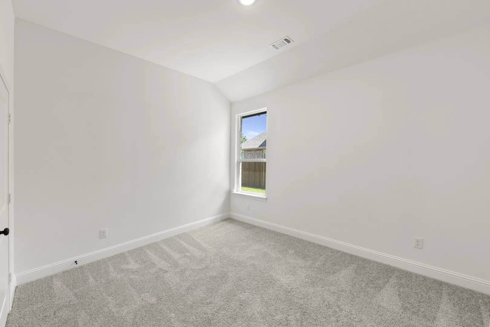 DFW-Lovers Landing-Concept 2464-415 Heritage Hill Drive-Bed 2-Risewell Homes