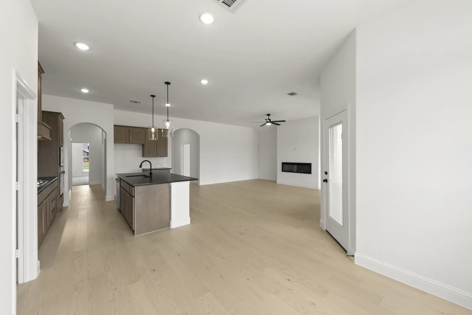 DFW-Lovers Landing-Concept 2464-415 Heritage Hill Drive-Dining2-Risewell Homes