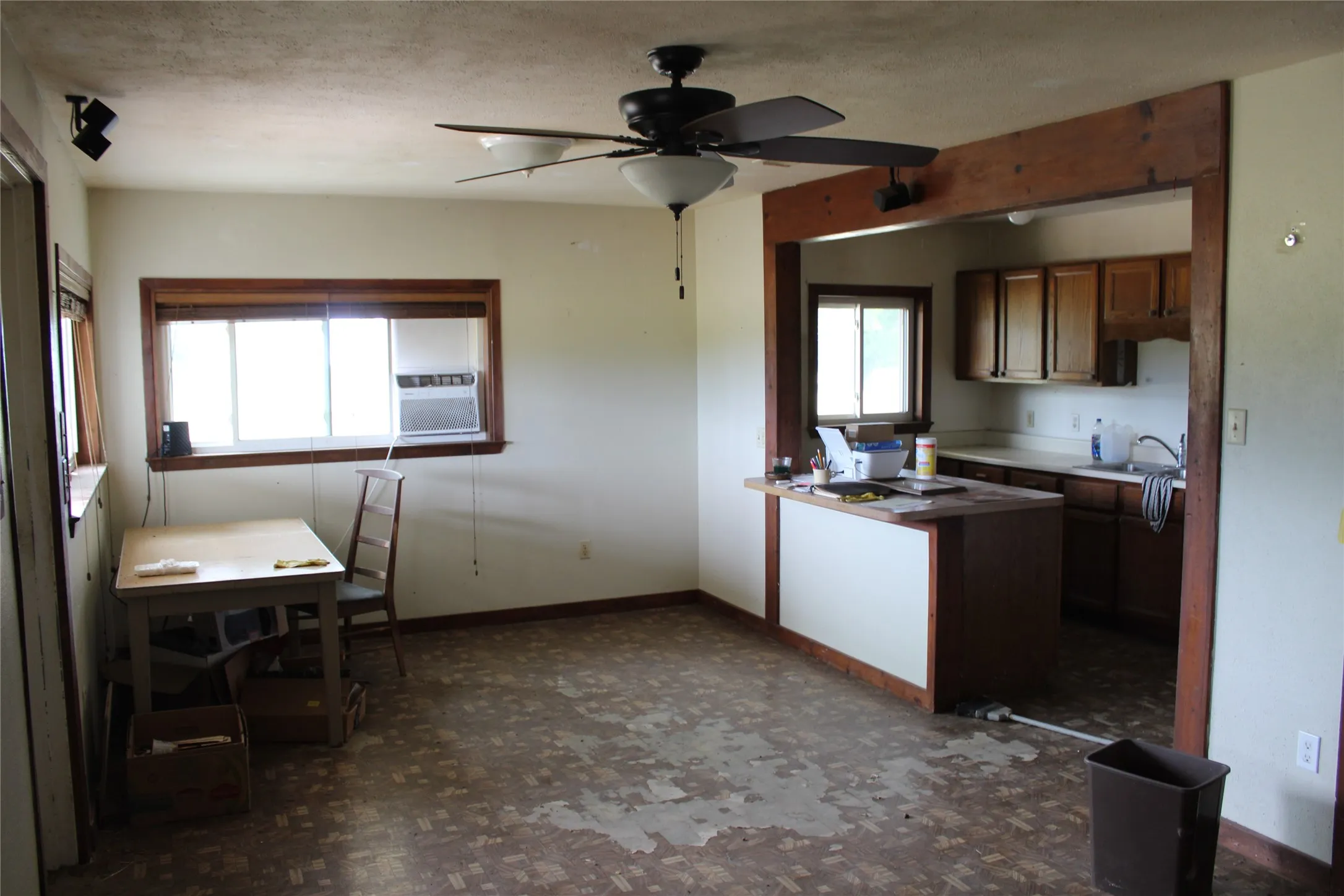 Single Family Residence For Sale in Wise County , 278 County Road 4460, Decatur, Texas 76234, 1 Bedroom, 1 Bathroom, Garage spaces, 1,500 Sqft, built in 1996, Price $330,000, mls#21254461, Real Estate Agent in Decatur, Homes For Sale in Wise county, Homes For Sale in Decatur, Realtor in Decatur Texas, Real Estate Brokerage Independent Realty Texas, Luminita Cordes Realtor