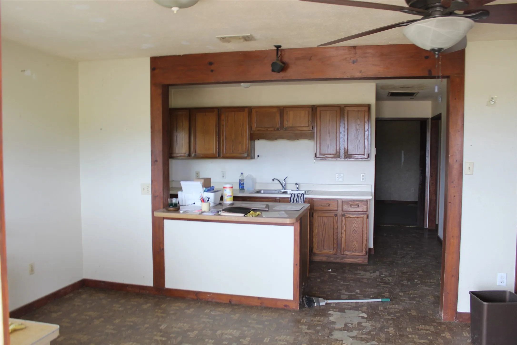 Single Family Residence For Sale in Wise County , 278 County Road 4460, Decatur, Texas 76234, 1 Bedroom, 1 Bathroom, Garage spaces, 1,500 Sqft, built in 1996, Price $330,000, mls#21254461, Real Estate Agent in Decatur, Homes For Sale in Wise county, Homes For Sale in Decatur, Realtor in Decatur Texas, Real Estate Brokerage Independent Realty Texas, Luminita Cordes Realtor