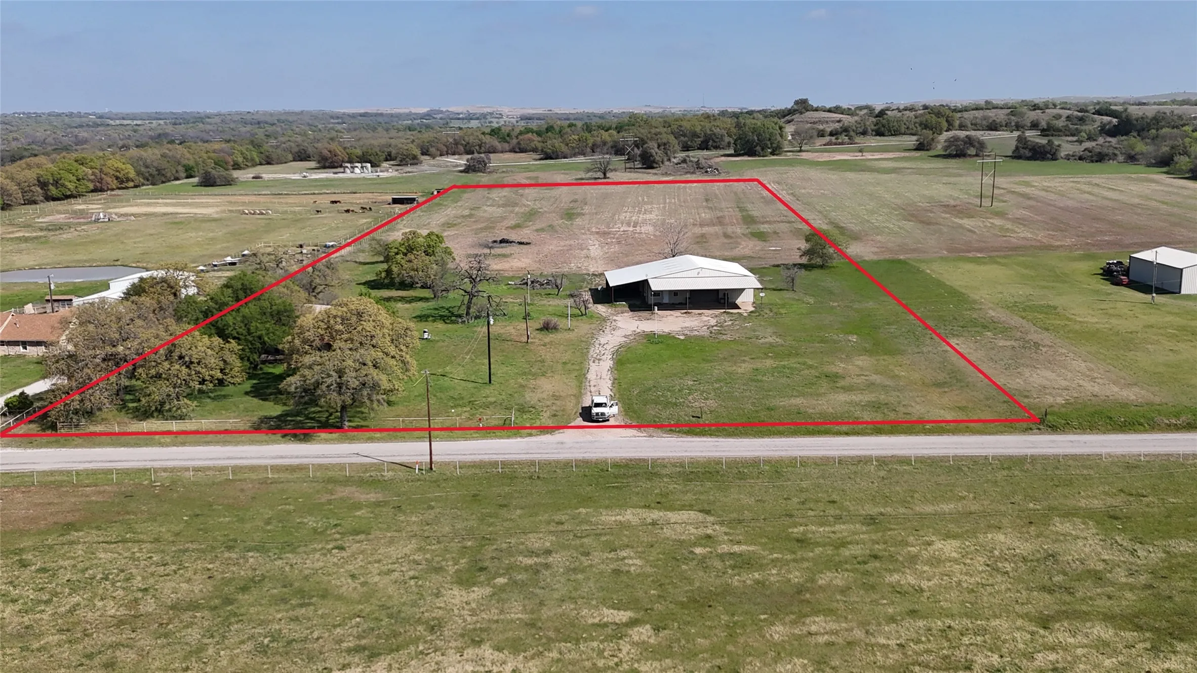 Single Family Residence For Sale in Wise County , 278 County Road 4460, Decatur, Texas 76234, 1 Bedroom, 1 Bathroom, Garage spaces, 1,500 Sqft, built in 1996, Price $330,000, mls#21254461, Real Estate Agent in Decatur, Homes For Sale in Wise county, Homes For Sale in Decatur, Realtor in Decatur Texas, Real Estate Brokerage Independent Realty Texas, Luminita Cordes Realtor