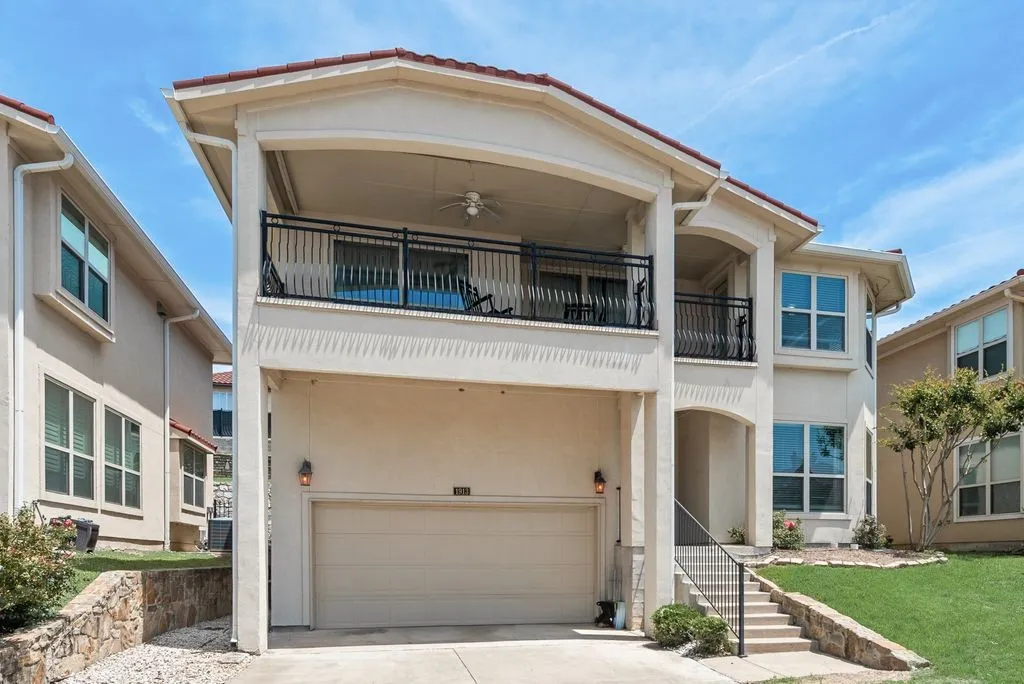 Single Family Residence For Sale in Rockwall County , 1913 Huron Drive, Rockwall, Texas 75087, 3 Bedroom, 3 Bathroom, 2 Garage spaces, 2,467 Sqft, built in 2015, mls#21266520, Real Estate Agent in Rockwall, Homes For Sale in Rockwall county, Homes For Sale in Rockwall, Realtor in Rockwall Texas, Real Estate Brokerage Independent Realty Texas, Luminita Cordes Realtor