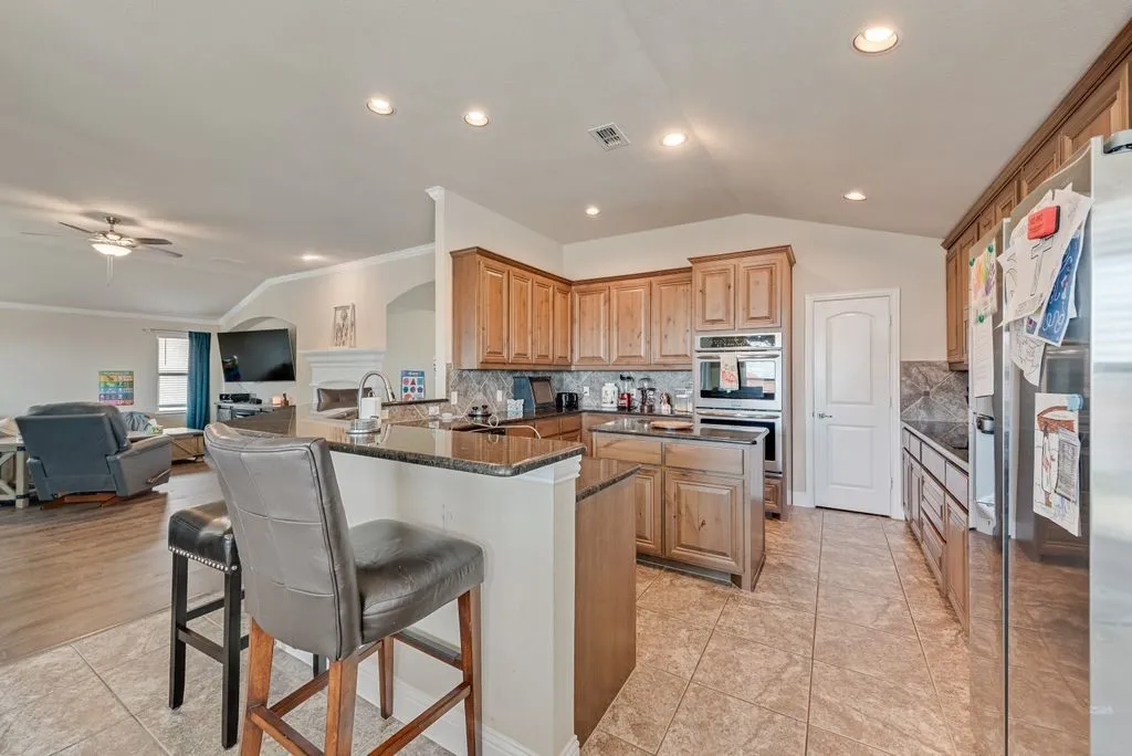 Single Family Residence For Sale in Rockwall County , 1913 Huron Drive, Rockwall, Texas 75087, 3 Bedroom, 3 Bathroom, 2 Garage spaces, 2,467 Sqft, built in 2015, mls#21266520, Real Estate Agent in Rockwall, Homes For Sale in Rockwall county, Homes For Sale in Rockwall, Realtor in Rockwall Texas, Real Estate Brokerage Independent Realty Texas, Luminita Cordes Realtor