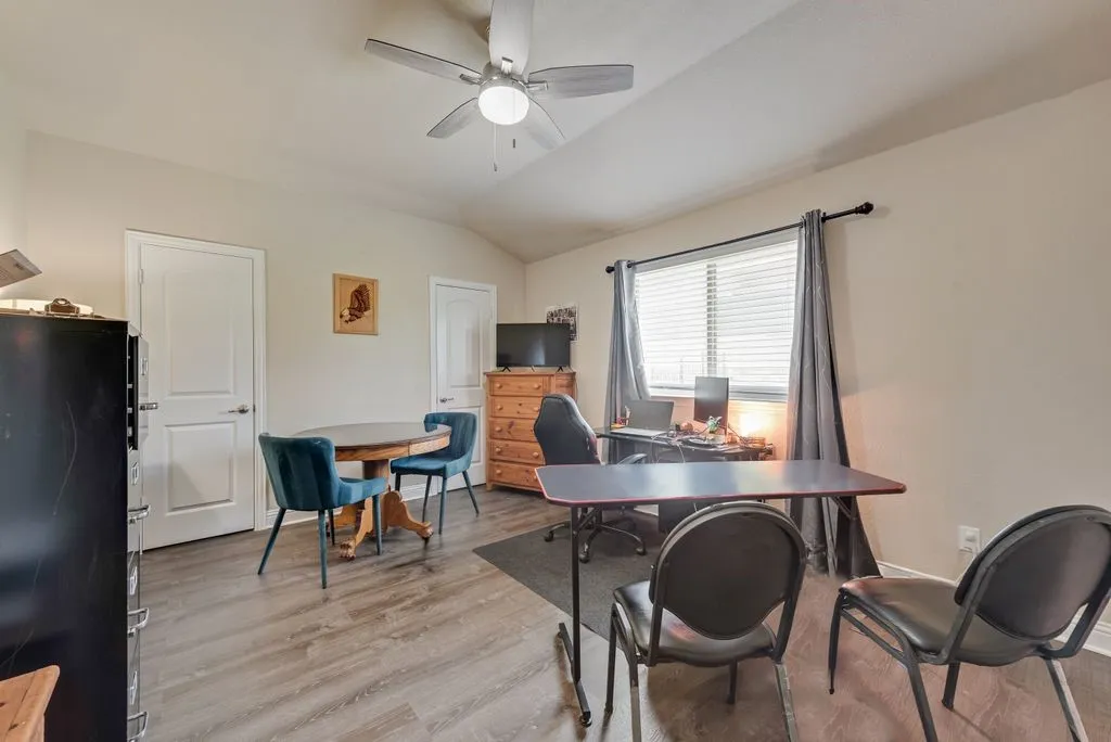 Single Family Residence For Sale in Rockwall County , 1913 Huron Drive, Rockwall, Texas 75087, 3 Bedroom, 3 Bathroom, 2 Garage spaces, 2,467 Sqft, built in 2015, mls#21266520, Real Estate Agent in Rockwall, Homes For Sale in Rockwall county, Homes For Sale in Rockwall, Realtor in Rockwall Texas, Real Estate Brokerage Independent Realty Texas, Luminita Cordes Realtor