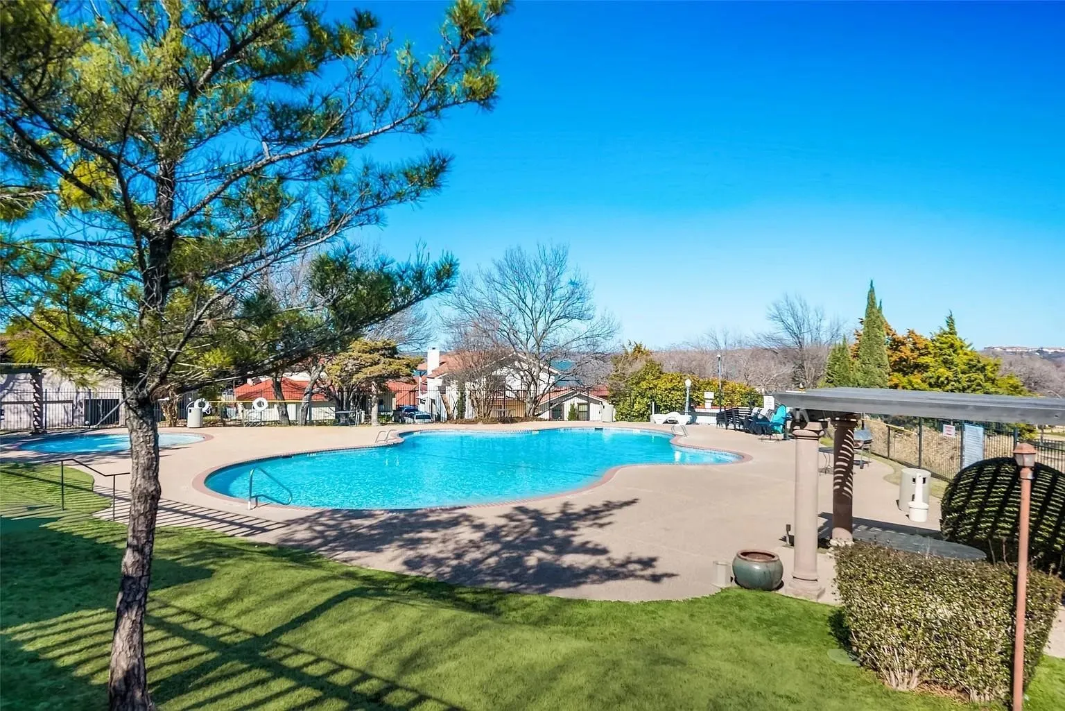 Single Family Residence For Sale in Rockwall County , 1913 Huron Drive, Rockwall, Texas 75087, 3 Bedroom, 3 Bathroom, 2 Garage spaces, 2,467 Sqft, built in 2015, mls#21266520, Real Estate Agent in Rockwall, Homes For Sale in Rockwall county, Homes For Sale in Rockwall, Realtor in Rockwall Texas, Real Estate Brokerage Independent Realty Texas, Luminita Cordes Realtor