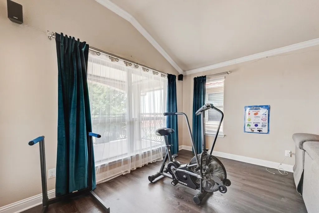 Single Family Residence For Sale in Rockwall County , 1913 Huron Drive, Rockwall, Texas 75087, 3 Bedroom, 3 Bathroom, 2 Garage spaces, 2,467 Sqft, built in 2015, mls#21266520, Real Estate Agent in Rockwall, Homes For Sale in Rockwall county, Homes For Sale in Rockwall, Realtor in Rockwall Texas, Real Estate Brokerage Independent Realty Texas, Luminita Cordes Realtor