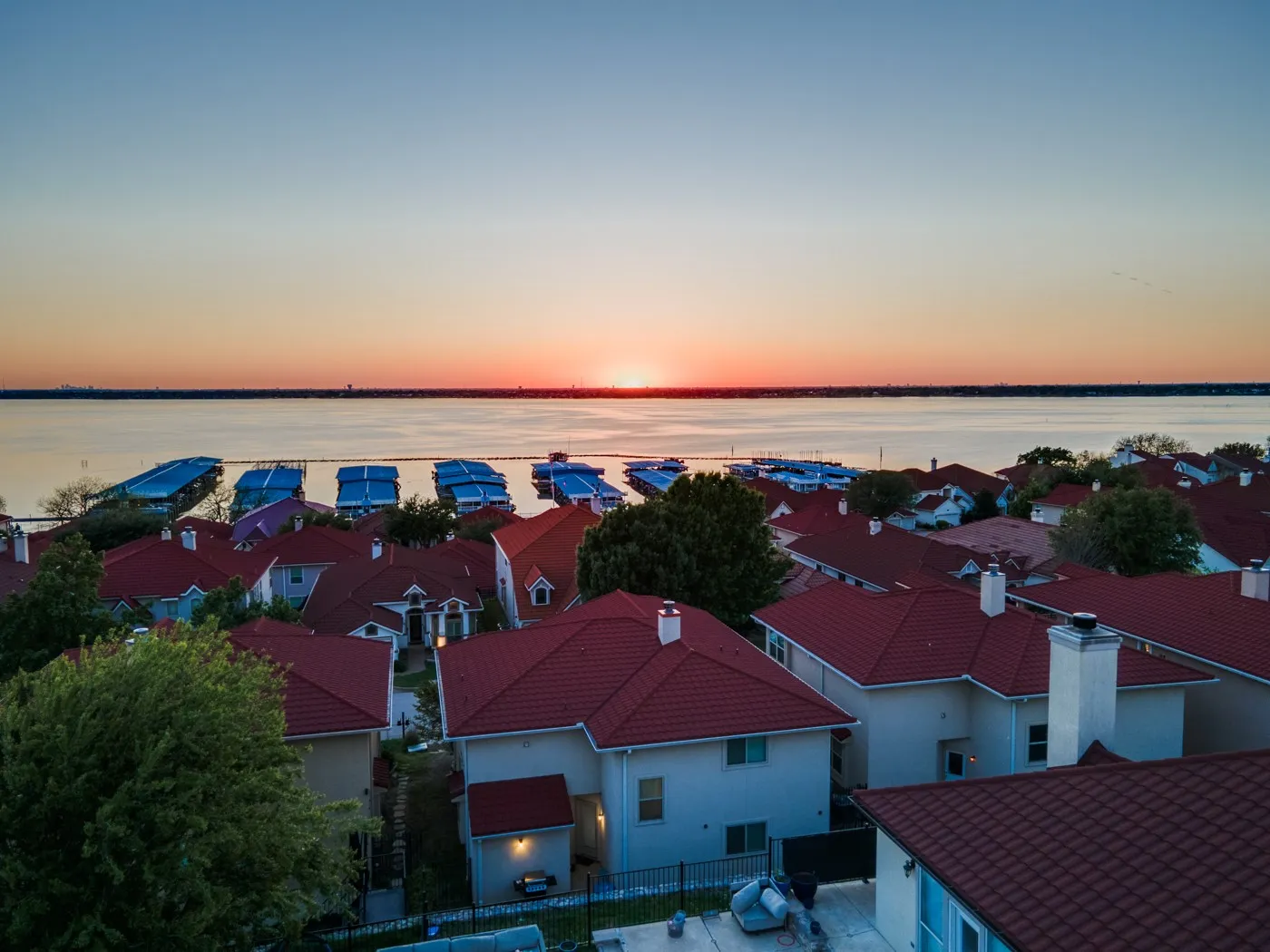Single Family Residence For Sale in Rockwall County , 1913 Huron Drive, Rockwall, Texas 75087, 3 Bedroom, 3 Bathroom, 2 Garage spaces, 2,467 Sqft, built in 2015, mls#21266520, Real Estate Agent in Rockwall, Homes For Sale in Rockwall county, Homes For Sale in Rockwall, Realtor in Rockwall Texas, Real Estate Brokerage Independent Realty Texas, Luminita Cordes Realtor