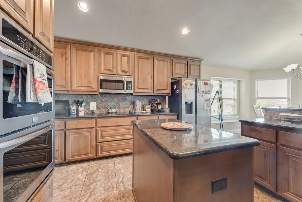 Single Family Residence For Sale in Rockwall County , 1913 Huron Drive, Rockwall, Texas 75087, 3 Bedroom, 3 Bathroom, 2 Garage spaces, 2,467 Sqft, built in 2015, mls#21266520, Real Estate Agent in Rockwall, Homes For Sale in Rockwall county, Homes For Sale in Rockwall, Realtor in Rockwall Texas, Real Estate Brokerage Independent Realty Texas, Luminita Cordes Realtor
