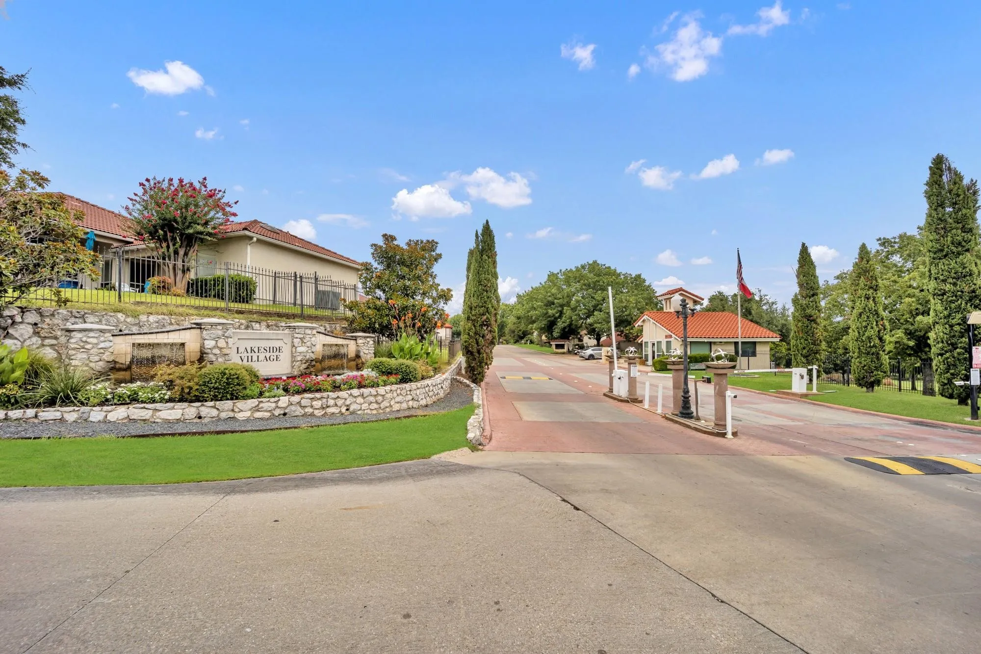 Single Family Residence For Sale in Rockwall County , 1913 Huron Drive, Rockwall, Texas 75087, 3 Bedroom, 3 Bathroom, 2 Garage spaces, 2,467 Sqft, built in 2015, mls#21266520, Real Estate Agent in Rockwall, Homes For Sale in Rockwall county, Homes For Sale in Rockwall, Realtor in Rockwall Texas, Real Estate Brokerage Independent Realty Texas, Luminita Cordes Realtor