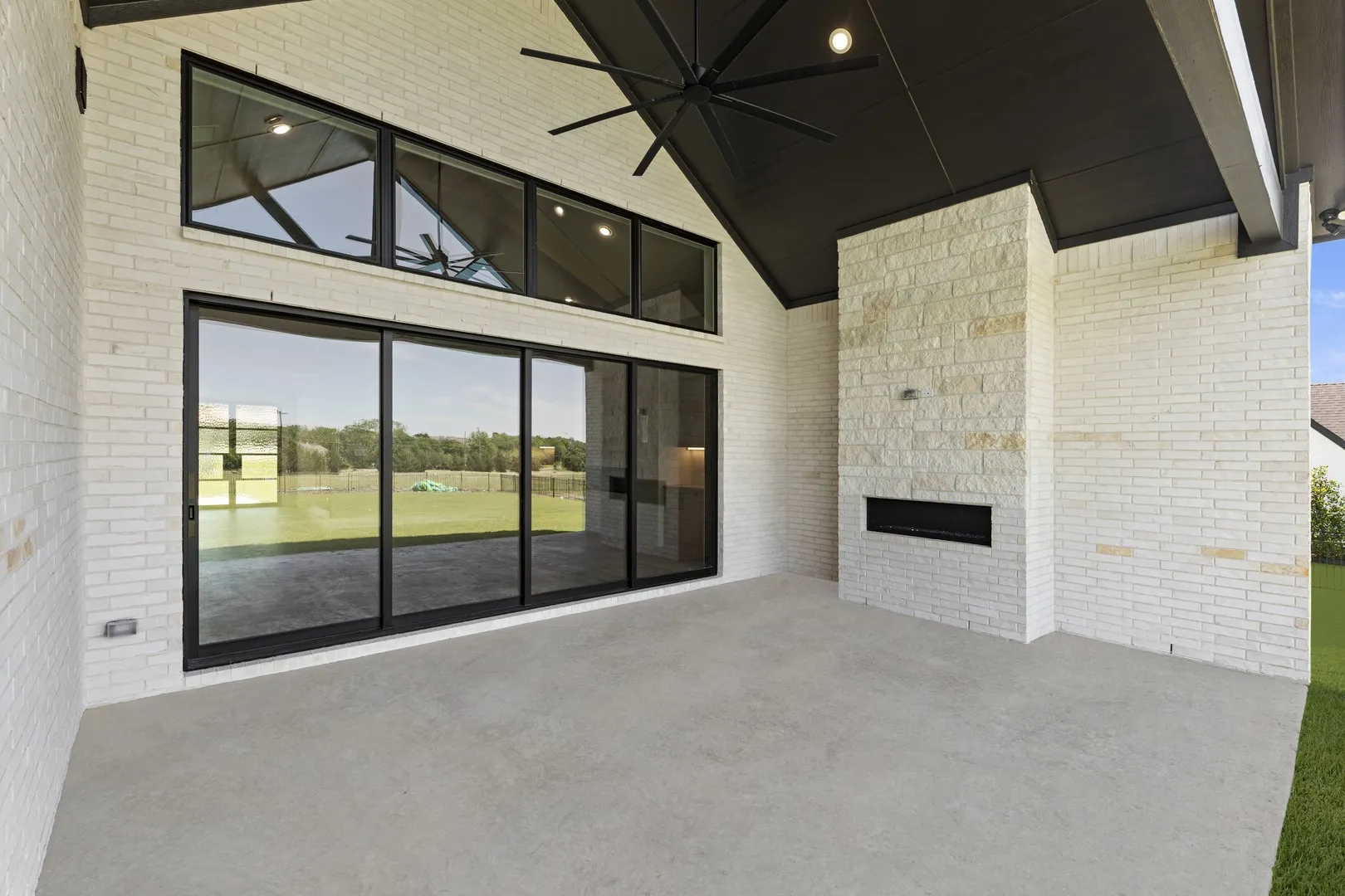 25. 208 Terry - Patio