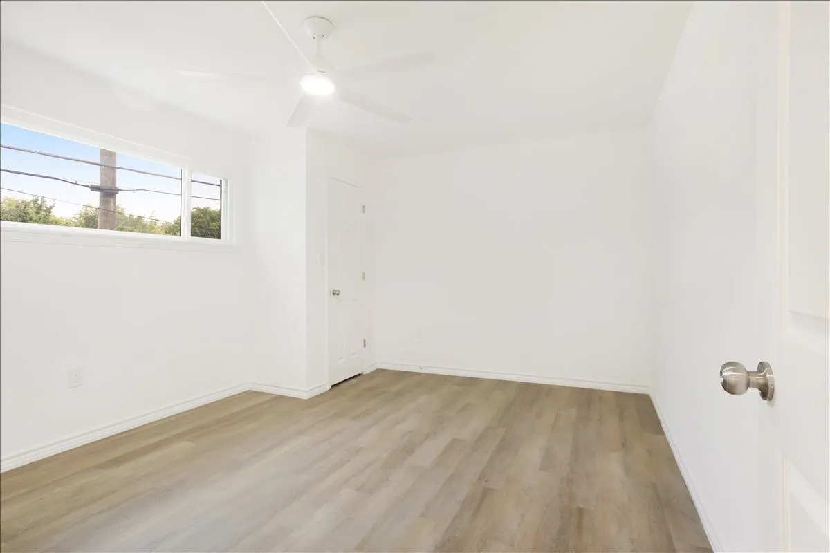 Single Family Residence For Sale in Grayson County , 401 E Morton Street, Denison, Texas 75021, 4 Bedroom, 2 Bathroom, Garage spaces, 1,581 Sqft, built in 1965, mls#21266481, Real Estate Agent in Denison, Homes For Sale in Grayson county, Homes For Sale in Denison, Realtor in Denison Texas, Real Estate Brokerage Independent Realty Texas, Luminita Cordes Realtor