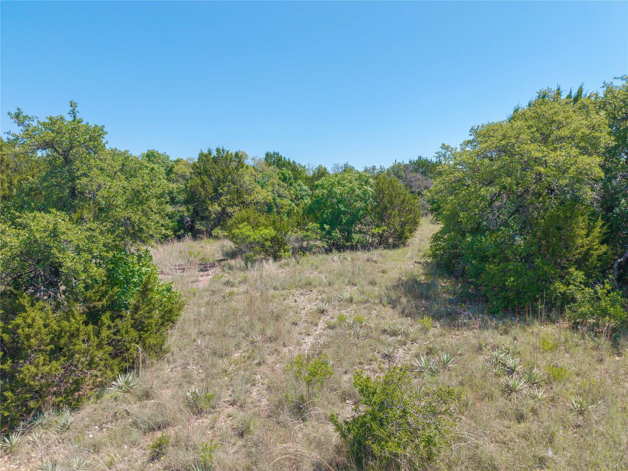 Single Family Residence For Sale in Brown County , 346 Whispering Oaks Lane, Early, Texas 76802, 4 Bedroom, 2 Bathroom, Garage spaces, 1,432 Sqft, built in 1987, mls#21267696, Real Estate Agent in Early, Homes For Sale in Brown county, Homes For Sale in Early, Realtor in Early Texas, Real Estate Brokerage Independent Realty Texas, Luminita Cordes Realtor