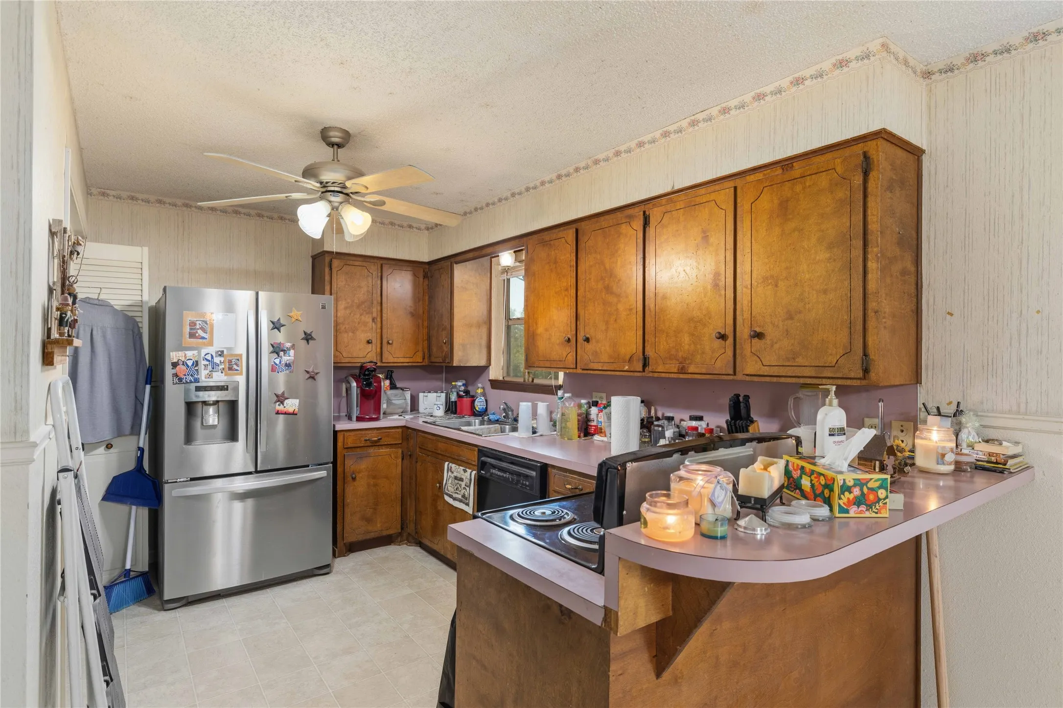 Single Family Residence For Sale in Brown County , 346 Whispering Oaks Lane, Early, Texas 76802, 4 Bedroom, 2 Bathroom, Garage spaces, 1,432 Sqft, built in 1987, mls#21267696, Real Estate Agent in Early, Homes For Sale in Brown county, Homes For Sale in Early, Realtor in Early Texas, Real Estate Brokerage Independent Realty Texas, Luminita Cordes Realtor