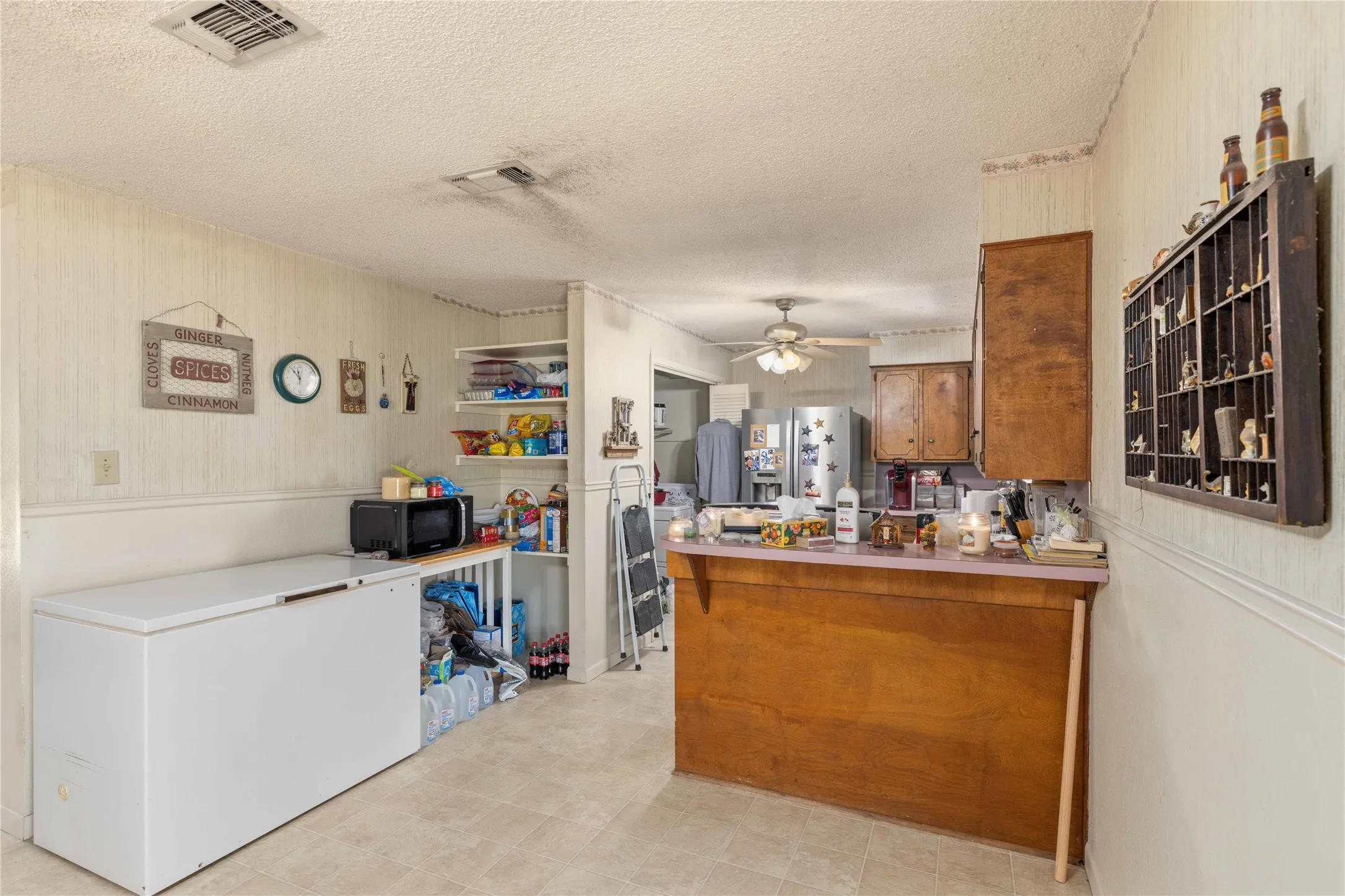 Single Family Residence For Sale in Brown County , 346 Whispering Oaks Lane, Early, Texas 76802, 4 Bedroom, 2 Bathroom, Garage spaces, 1,432 Sqft, built in 1987, mls#21267696, Real Estate Agent in Early, Homes For Sale in Brown county, Homes For Sale in Early, Realtor in Early Texas, Real Estate Brokerage Independent Realty Texas, Luminita Cordes Realtor