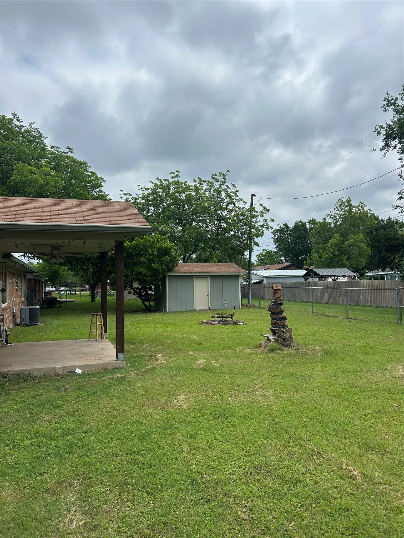 Single Family Residence For Sale in Hill County , 502 E Roosevelt, Whitney, Texas 76692, 3 Bedrooms, 2 Bathrooms, 2 Garage spaces, 1,275 Sqft, built in 1973, Price $197,900, mls#21267733, Real Estate Agent in Whitney, Homes For Sale in Hill county, Homes For Sale in Whitney, Realtor in Whitney Texas, Real Estate Brokerage Independent Realty Texas, Luminita Cordes Realtor