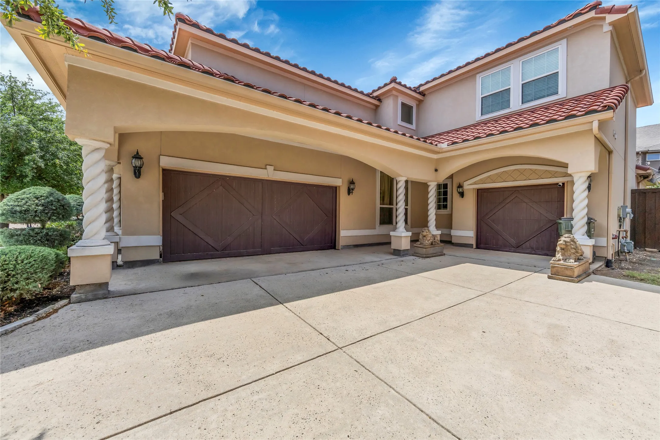 Single Family Residence For Sale in Collin County , 6209 MONTE CRISTO Lane, Plano, Texas 75024, 4 Bedrooms, 5 Bathrooms, 3 Garage spaces, 4,814 Sqft, built in 2014, Price $1,349,000, mls#21267550, Real Estate Agent in Plano, Homes For Sale in Collin county, Homes For Sale in Plano, Realtor in Plano Texas, Real Estate Brokerage Independent Realty Texas, Luminita Cordes Realtor