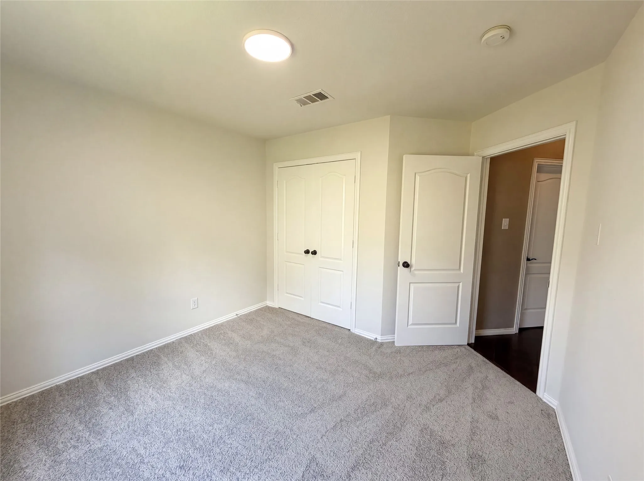 Single Family Residence For Sale in Rockwall County , 525 Hidden Oak Lane, Rockwall, Texas 75087, 3 Bedroom, 2 Bathroom, 2 Garage spaces, 2,034 Sqft, built in 1998, mls#21267857, Real Estate Agent in Rockwall, Homes For Sale in Rockwall county, Homes For Sale in Rockwall, Realtor in Rockwall Texas, Real Estate Brokerage Independent Realty Texas, Luminita Cordes Realtor