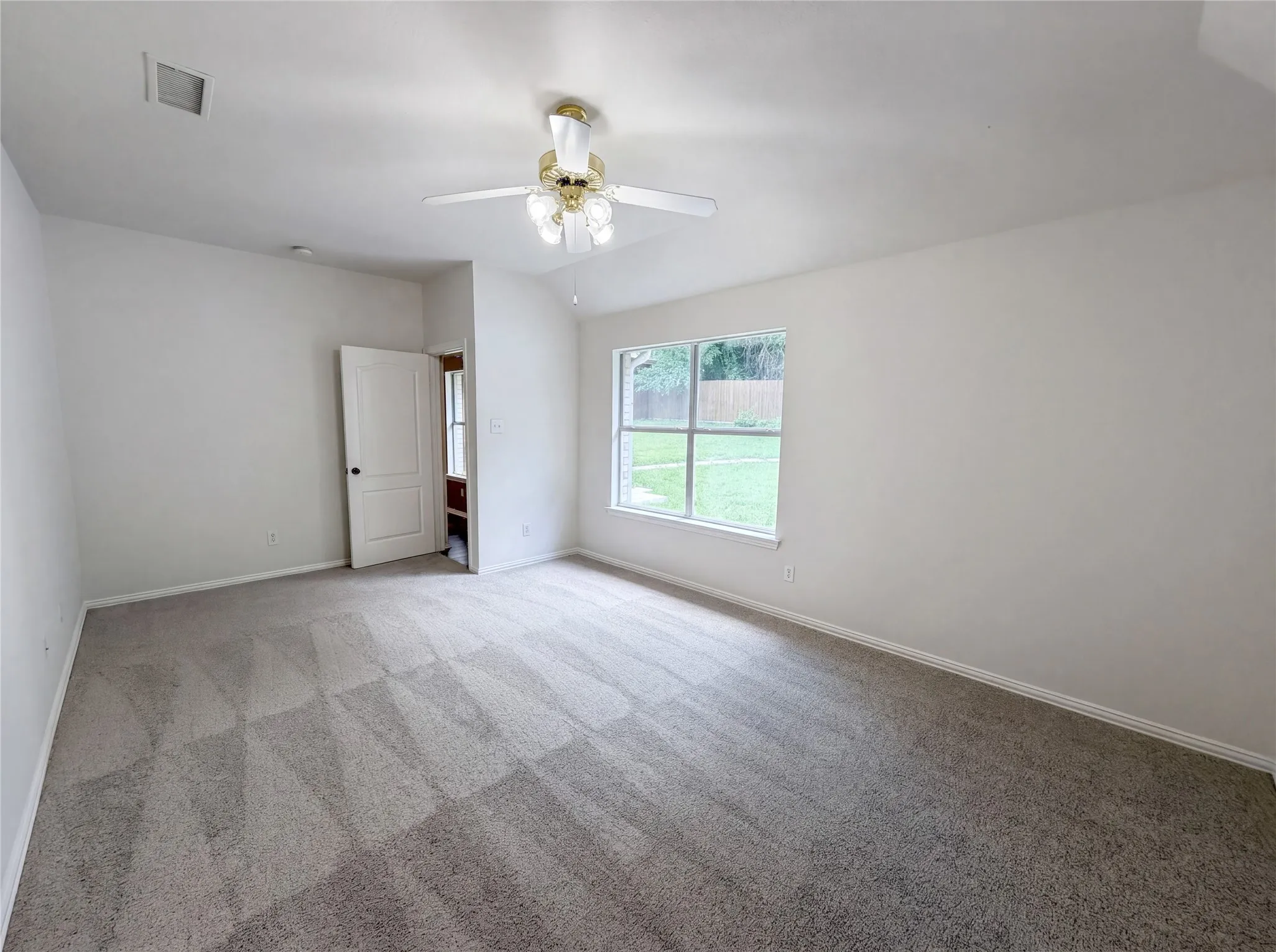 Single Family Residence For Sale in Rockwall County , 525 Hidden Oak Lane, Rockwall, Texas 75087, 3 Bedroom, 2 Bathroom, 2 Garage spaces, 2,034 Sqft, built in 1998, mls#21267857, Real Estate Agent in Rockwall, Homes For Sale in Rockwall county, Homes For Sale in Rockwall, Realtor in Rockwall Texas, Real Estate Brokerage Independent Realty Texas, Luminita Cordes Realtor