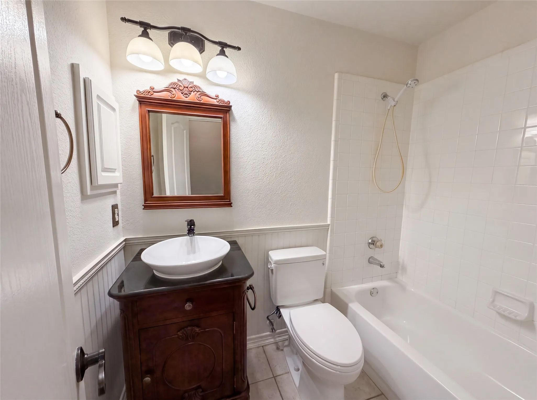 Single Family Residence For Sale in Rockwall County , 525 Hidden Oak Lane, Rockwall, Texas 75087, 3 Bedroom, 2 Bathroom, 2 Garage spaces, 2,034 Sqft, built in 1998, mls#21267857, Real Estate Agent in Rockwall, Homes For Sale in Rockwall county, Homes For Sale in Rockwall, Realtor in Rockwall Texas, Real Estate Brokerage Independent Realty Texas, Luminita Cordes Realtor