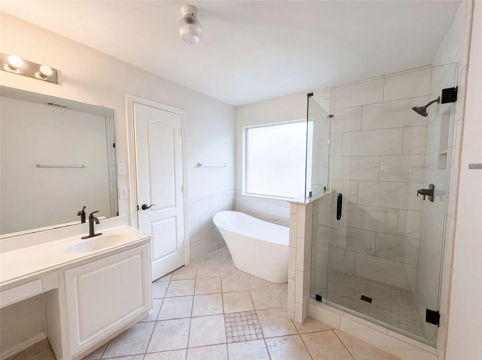 Single Family Residence For Sale in Rockwall County , 525 Hidden Oak Lane, Rockwall, Texas 75087, 3 Bedroom, 2 Bathroom, 2 Garage spaces, 2,034 Sqft, built in 1998, mls#21267857, Real Estate Agent in Rockwall, Homes For Sale in Rockwall county, Homes For Sale in Rockwall, Realtor in Rockwall Texas, Real Estate Brokerage Independent Realty Texas, Luminita Cordes Realtor