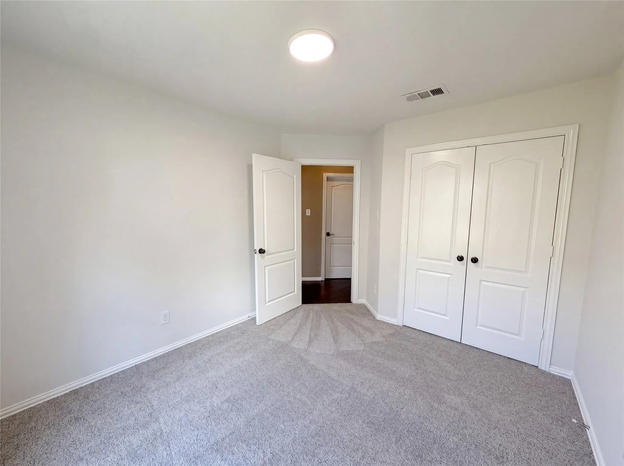 Single Family Residence For Sale in Rockwall County , 525 Hidden Oak Lane, Rockwall, Texas 75087, 3 Bedroom, 2 Bathroom, 2 Garage spaces, 2,034 Sqft, built in 1998, mls#21267857, Real Estate Agent in Rockwall, Homes For Sale in Rockwall county, Homes For Sale in Rockwall, Realtor in Rockwall Texas, Real Estate Brokerage Independent Realty Texas, Luminita Cordes Realtor
