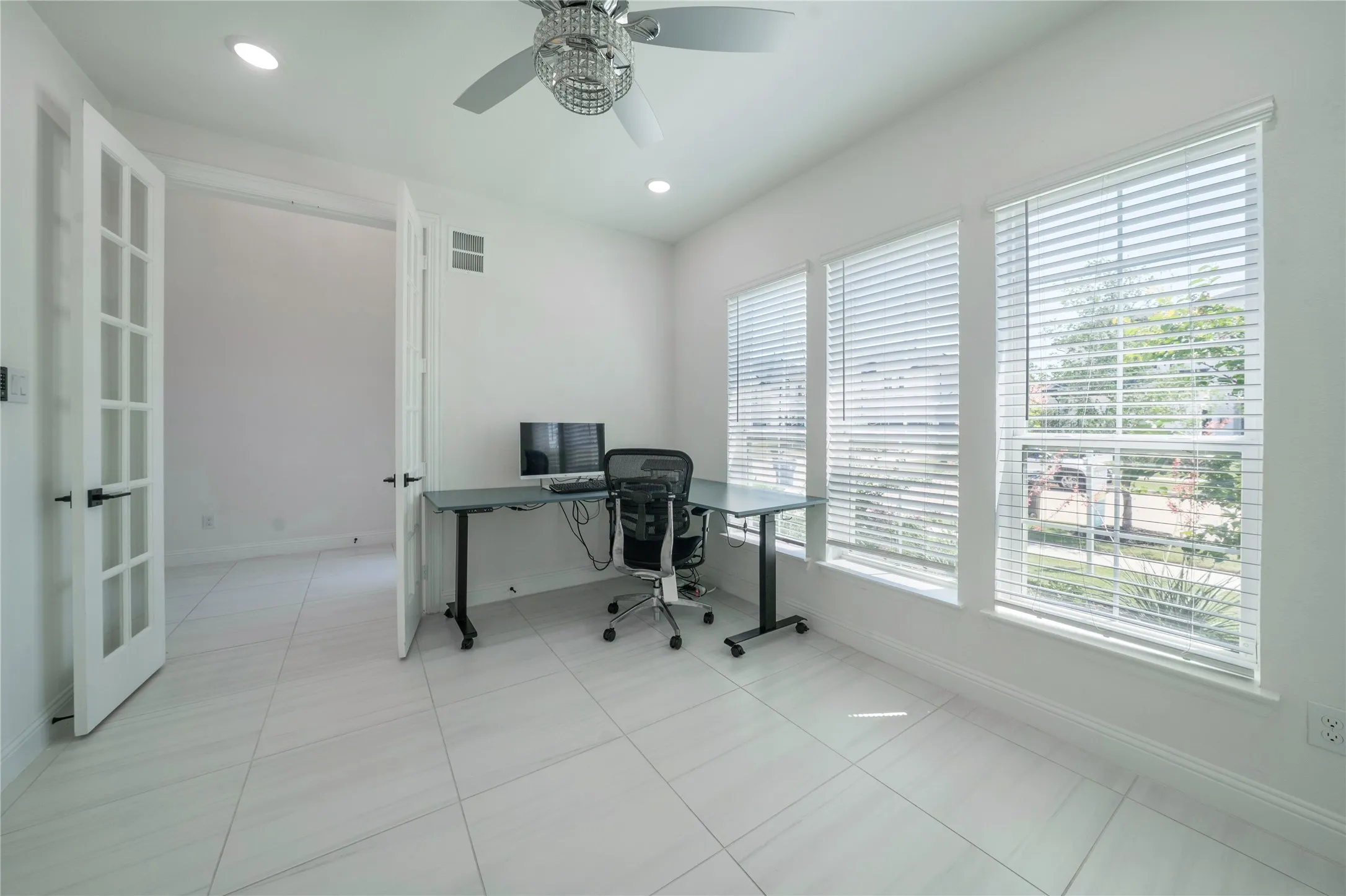 Single Family Residence For Sale in Collin County , 10339 Beaver Dam Drive, Frisco, Texas 75035, 5 Bedroom, 4 Bathroom, 2 Garage spaces, 3,608 Sqft, built in 2024, mls#21263755, Real Estate Agent in Frisco, Homes For Sale in Collin county, Homes For Sale in Frisco, Realtor in Frisco Texas, Real Estate Brokerage Independent Realty Texas, Luminita Cordes Realtor