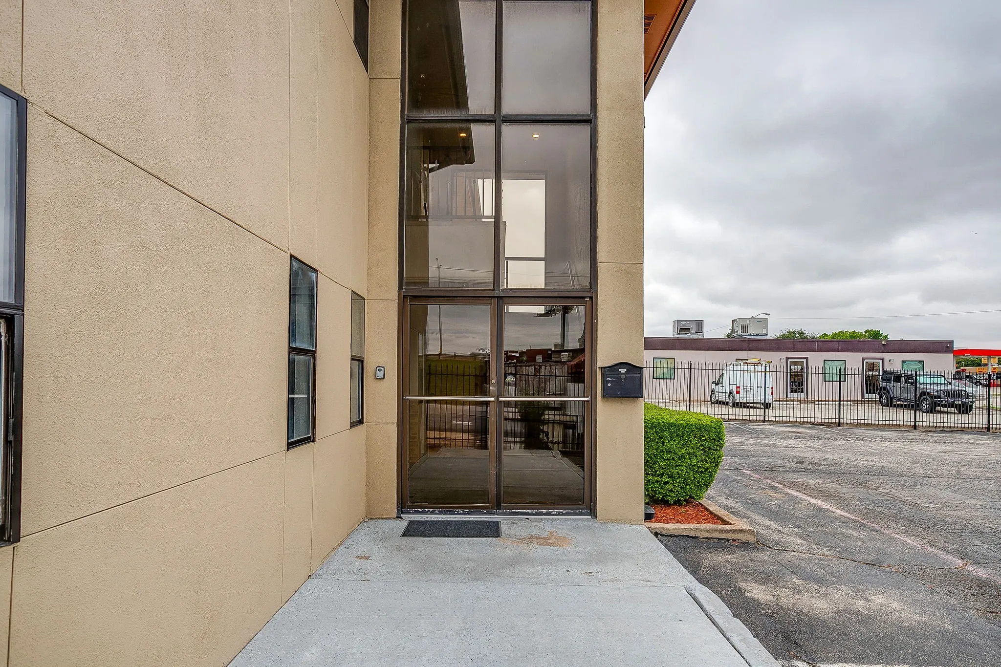 Office For Sale in Tarrant County , 2030 S Las Vegas Trail, White Settlement, Texas 76108, 0, 0, Garage spaces, 0 Sqft, built in 1980, mls#21267811, Real Estate Agent in White Settlement, Homes For Sale in Tarrant county, Homes For Sale in White Settlement, Realtor in White Settlement Texas, Real Estate Brokerage Independent Realty Texas, Luminita Cordes Realtor
