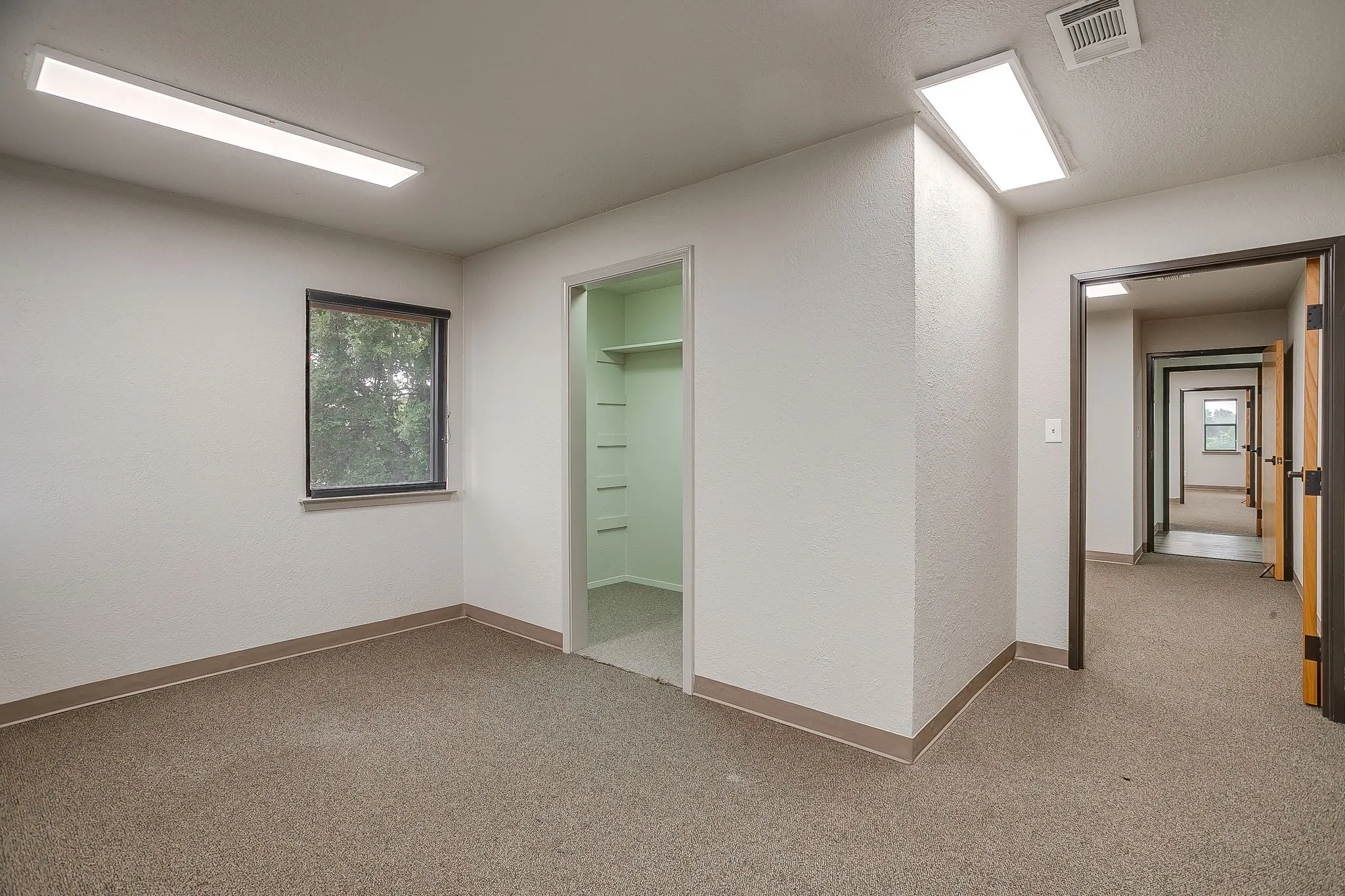 Office For Sale in Tarrant County , 2030 S Las Vegas Trail, White Settlement, Texas 76108, 0, 0, Garage spaces, 0 Sqft, built in 1980, mls#21267811, Real Estate Agent in White Settlement, Homes For Sale in Tarrant county, Homes For Sale in White Settlement, Realtor in White Settlement Texas, Real Estate Brokerage Independent Realty Texas, Luminita Cordes Realtor
