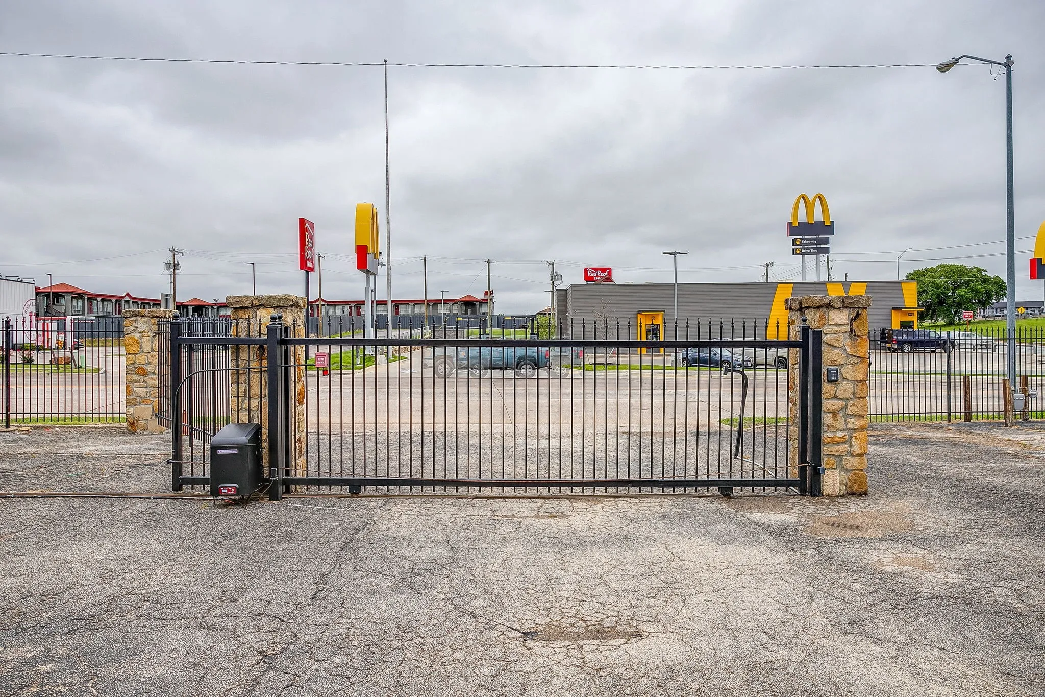 Office For Sale in Tarrant County , 2030 S Las Vegas Trail, White Settlement, Texas 76108, 0, 0, Garage spaces, 0 Sqft, built in 1980, mls#21267811, Real Estate Agent in White Settlement, Homes For Sale in Tarrant county, Homes For Sale in White Settlement, Realtor in White Settlement Texas, Real Estate Brokerage Independent Realty Texas, Luminita Cordes Realtor