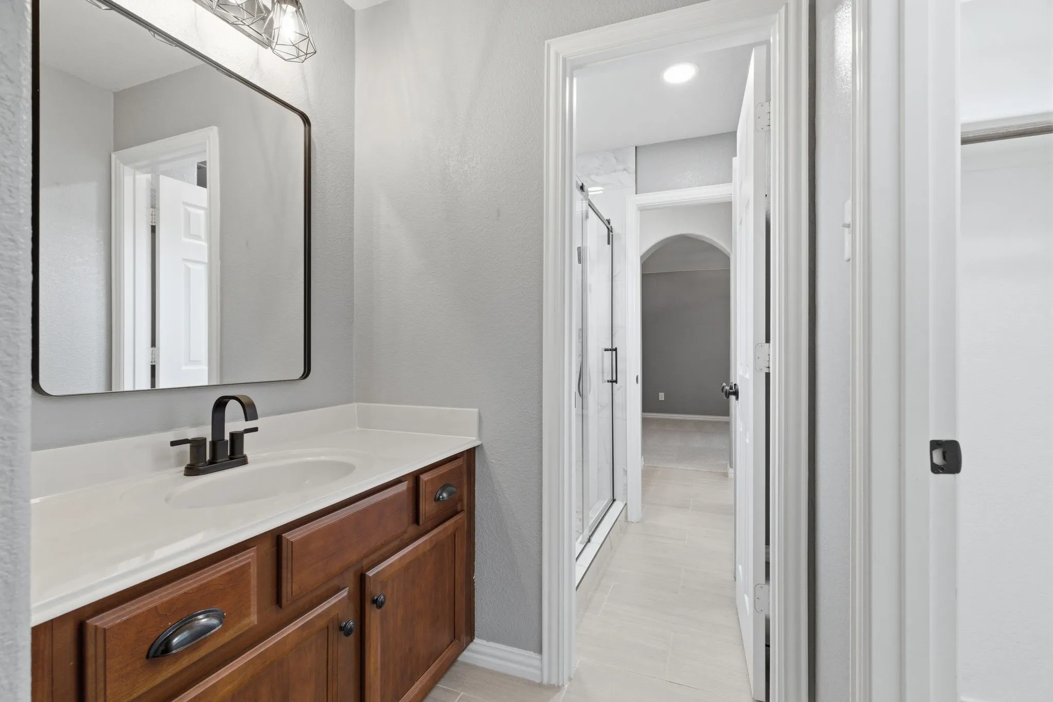 Single Family Residence For Sale in Denton County , 404 Sodbury Court, Roanoke, Texas 76262, 4 Bedrooms, 4 Bathrooms, 2 Garage spaces, 4,205 Sqft, built in 2008, Price $720,000, mls#21267293, Real Estate Agent in Roanoke, Homes For Sale in Denton county, Homes For Sale in Roanoke, Realtor in Roanoke Texas, Real Estate Brokerage Independent Realty Texas, Luminita Cordes Realtor