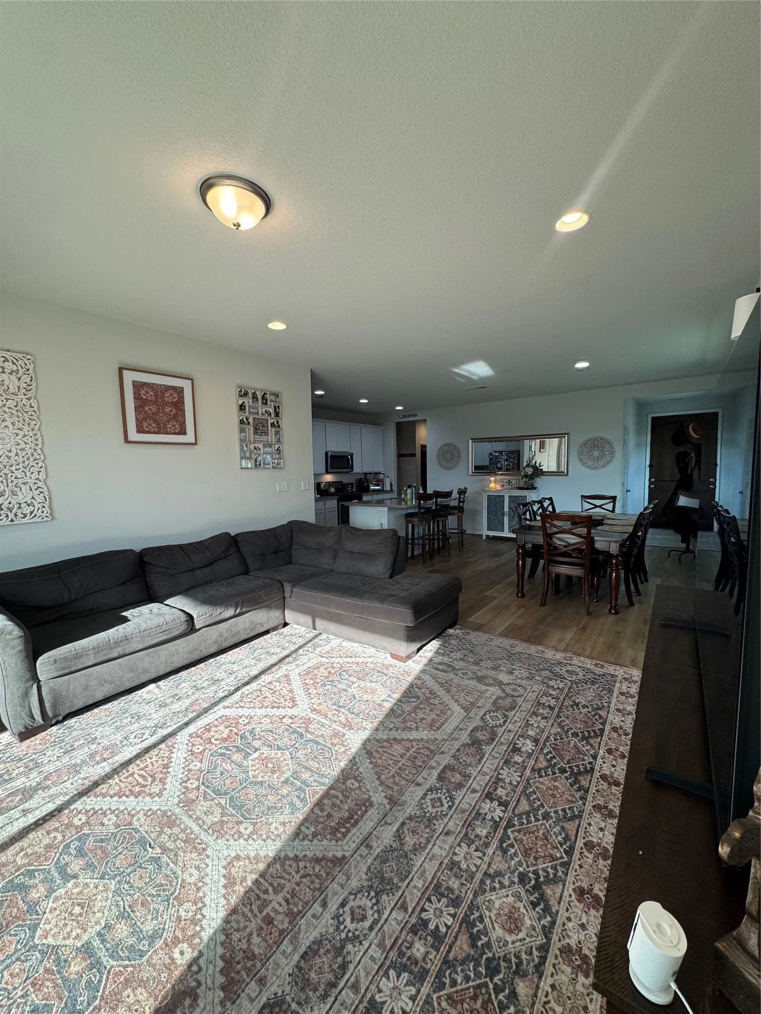 Single Family Residence For Rent in Bastrop County , 302 Cold Spring Loop, Bastrop, Texas 78602, 3 Bedrooms, 2 Bathrooms, 2 Garage spaces, 1,599 Sqft, built in 2021, Price $2,149, mls#21265586, Real Estate Agent in Bastrop, Homes For Rent in Bastrop county, Homes For Rent in Bastrop, Realtor in Bastrop Texas, Real Estate Brokerage Independent Realty Texas, Luminita Cordes Realtor