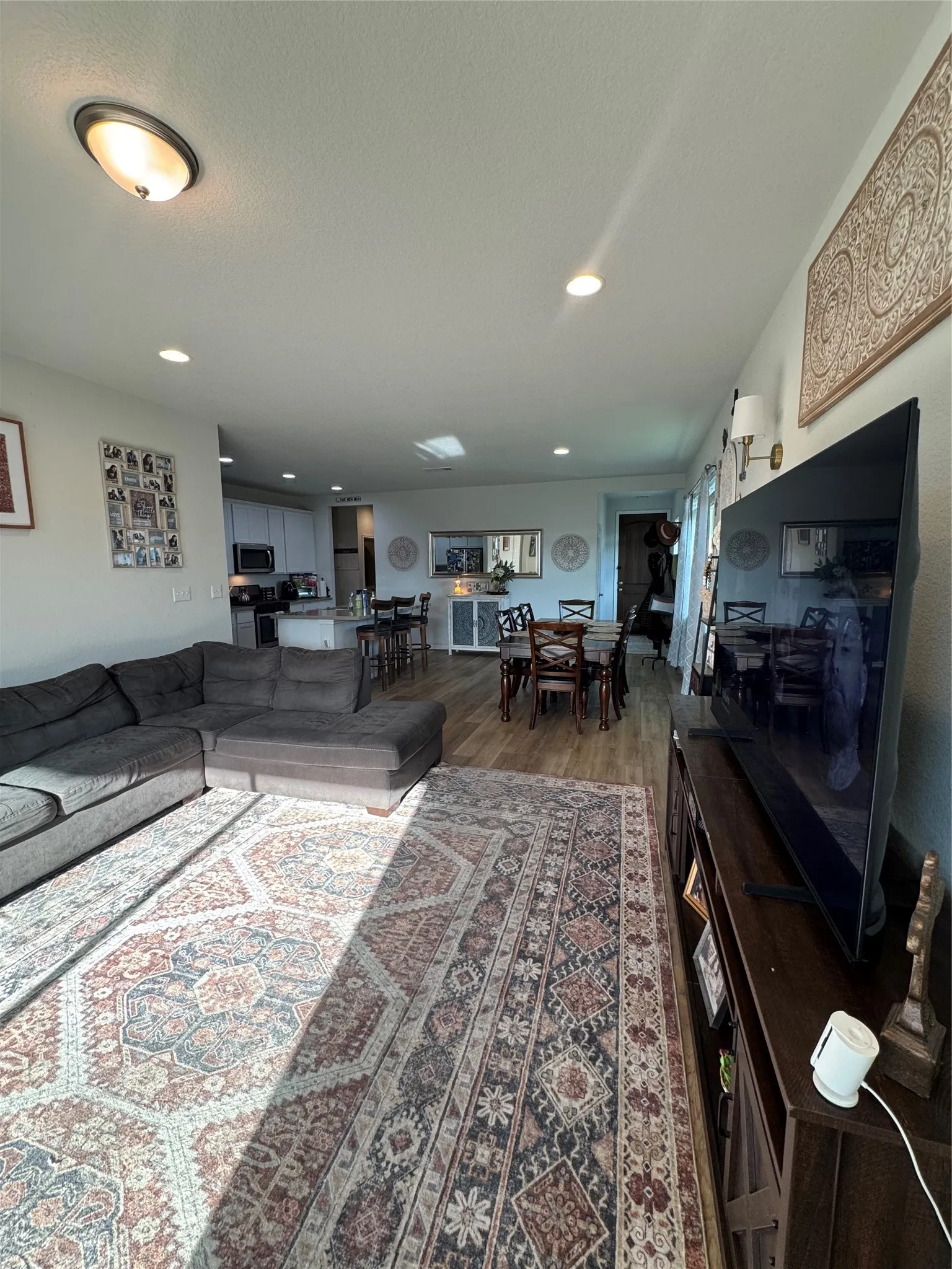 Single Family Residence For Rent in Bastrop County , 302 Cold Spring Loop, Bastrop, Texas 78602, 3 Bedrooms, 2 Bathrooms, 2 Garage spaces, 1,599 Sqft, built in 2021, Price $2,149, mls#21265586, Real Estate Agent in Bastrop, Homes For Rent in Bastrop county, Homes For Rent in Bastrop, Realtor in Bastrop Texas, Real Estate Brokerage Independent Realty Texas, Luminita Cordes Realtor